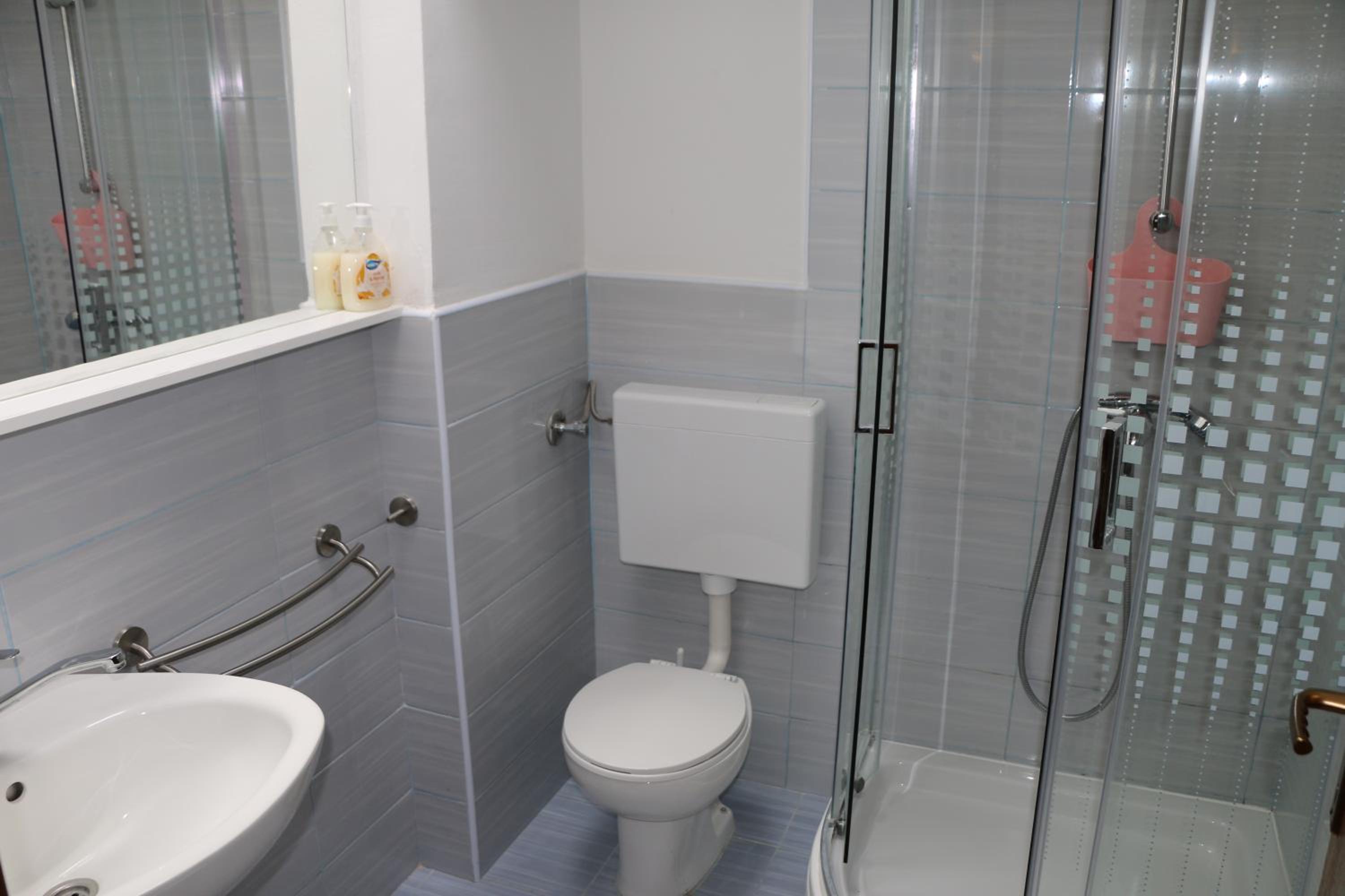 Photo 42