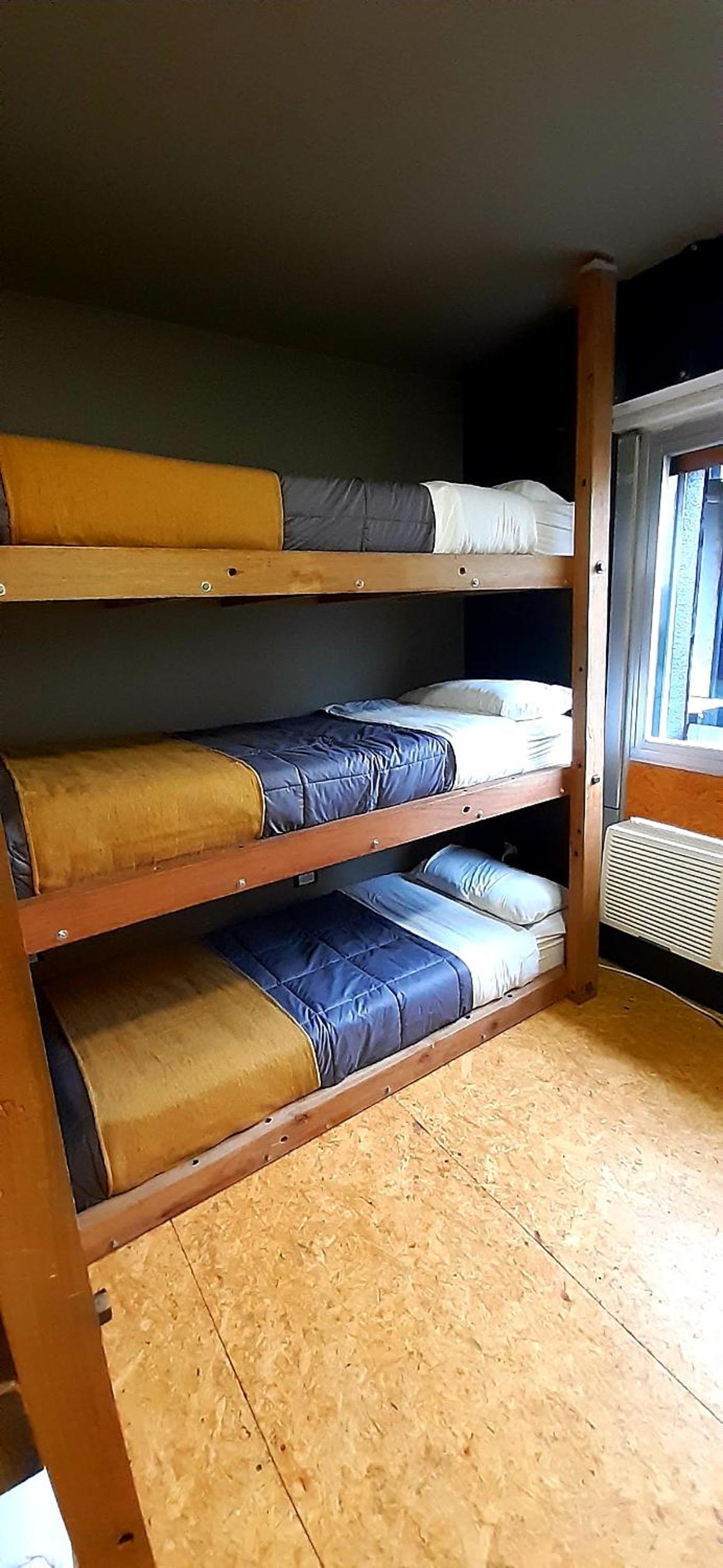 Bucanaan hostel boutique