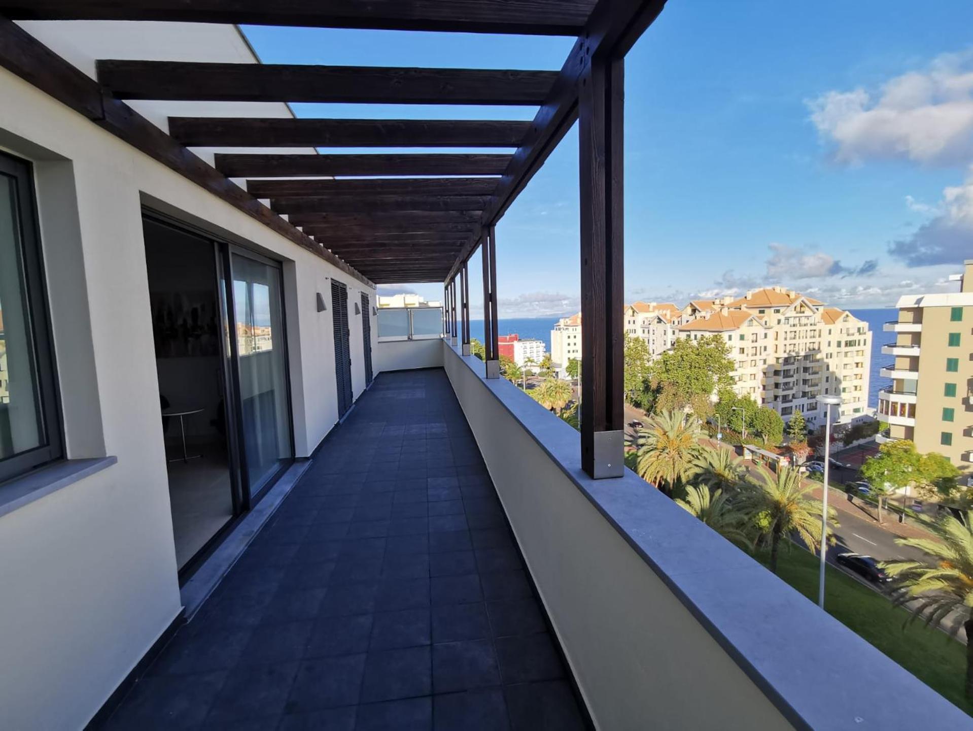 Sun Island Apartments view 4
