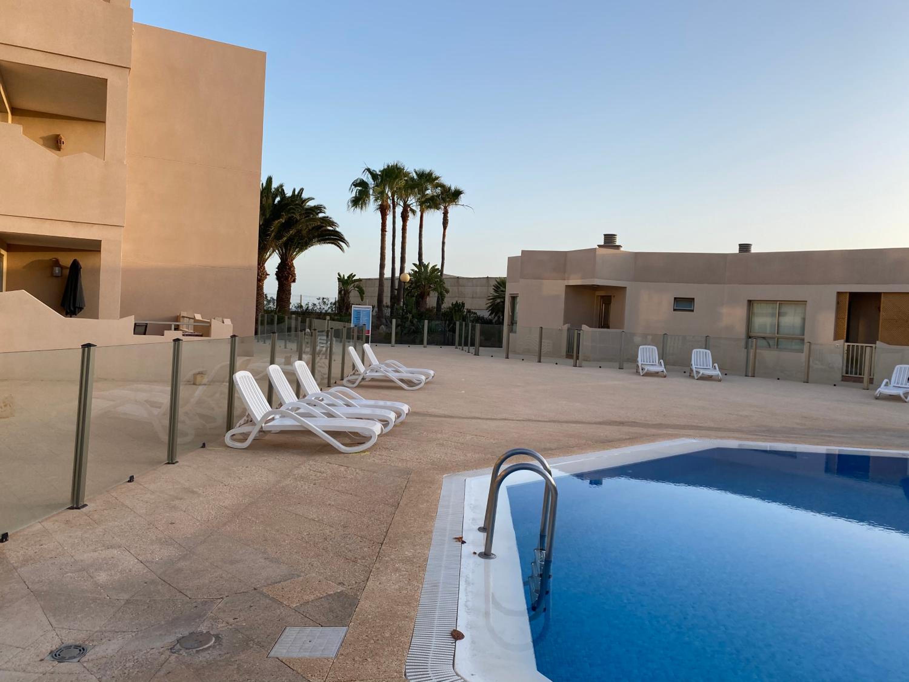 Tejita by the pool, 2min walk to sea view 4