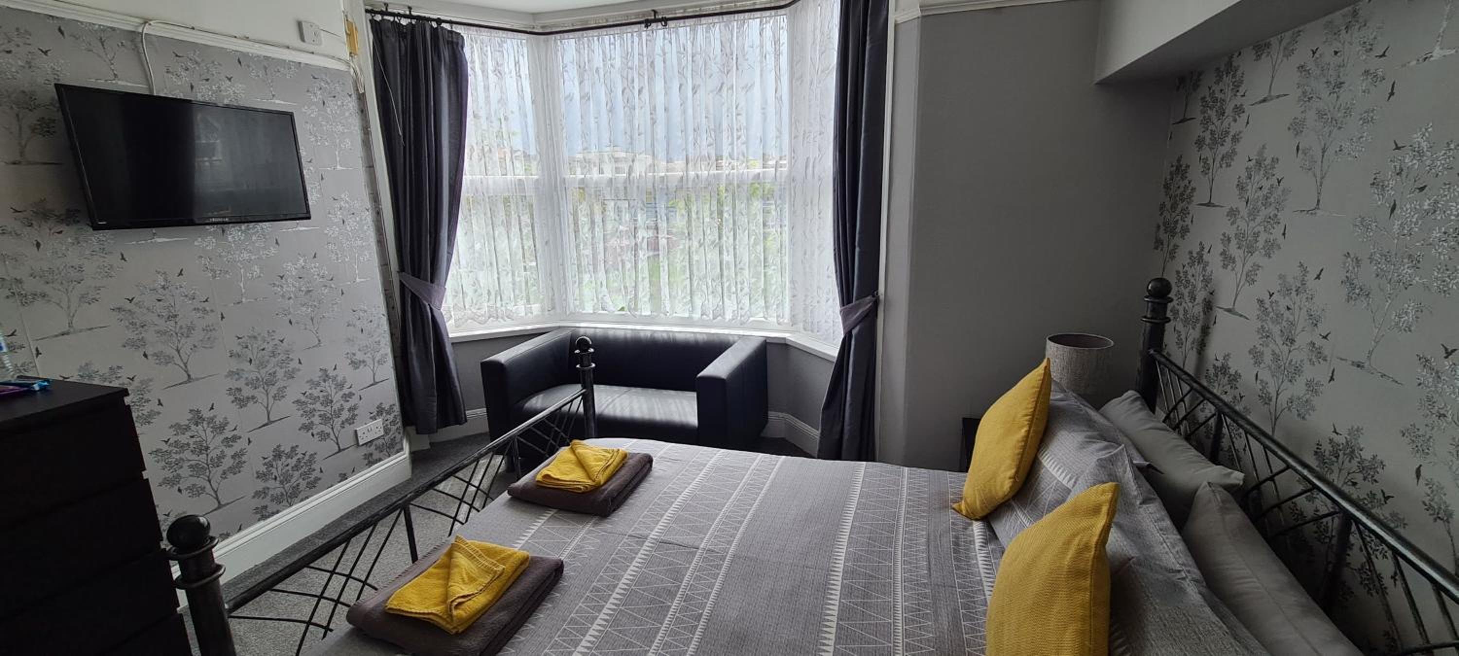 The Roslyn Guest House view 4