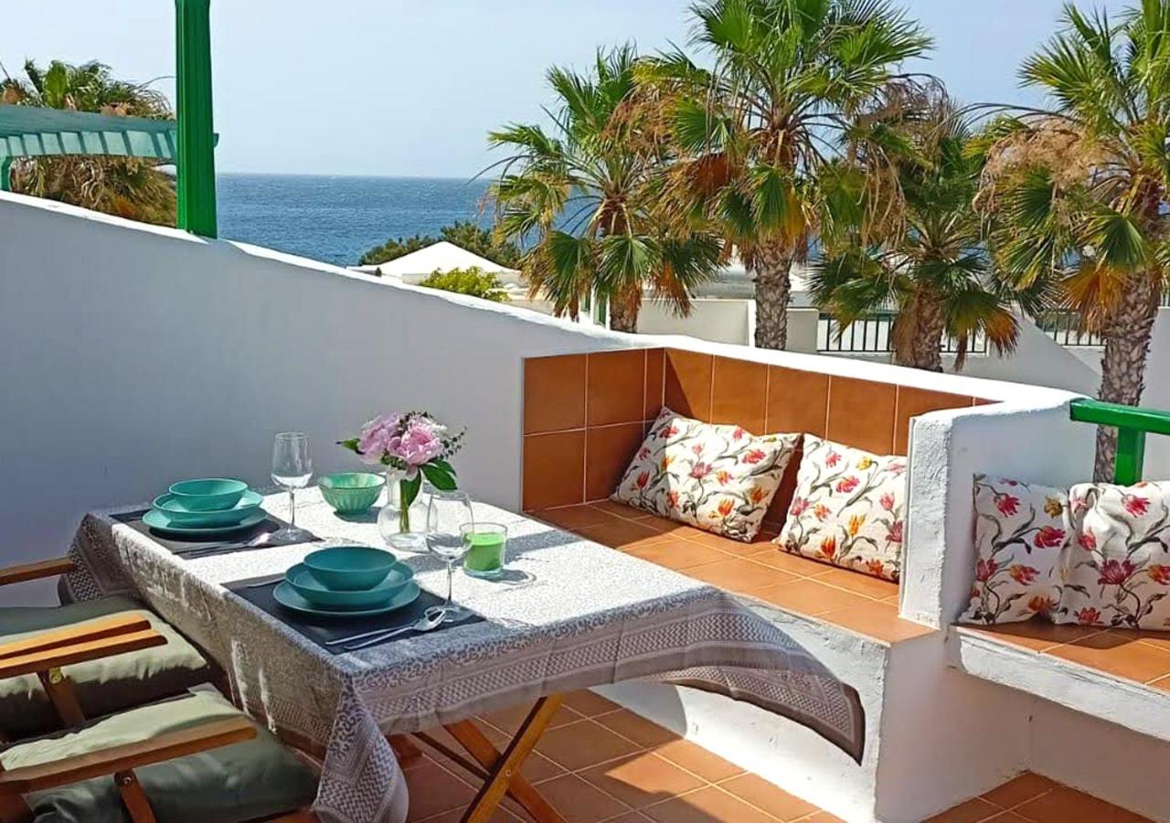 Hotel Calypso, apartamento completo con vistas al mar y a la piscina en Costa Teguise - Image 1
