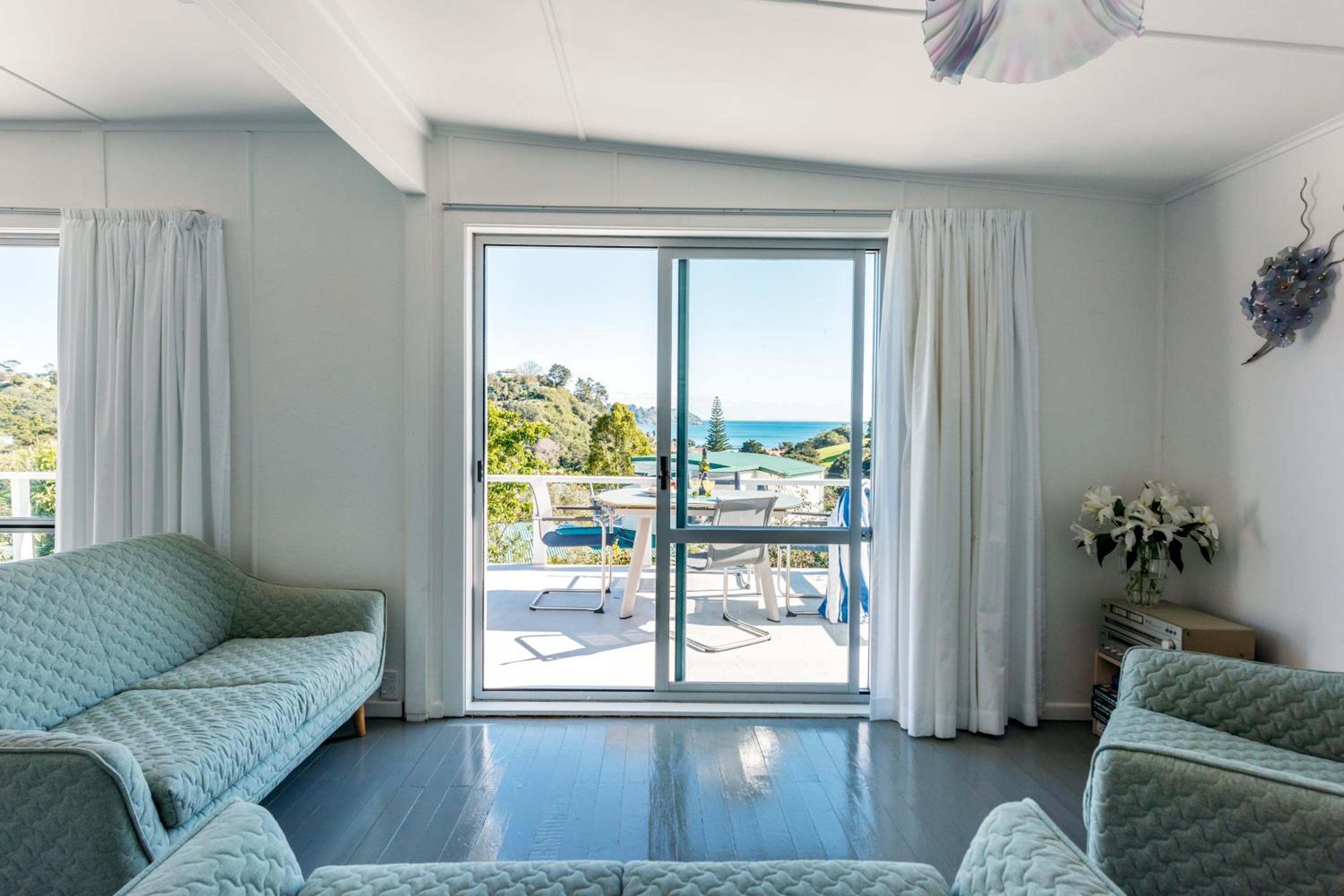 Roses Bach - Stay Waiheke view 5