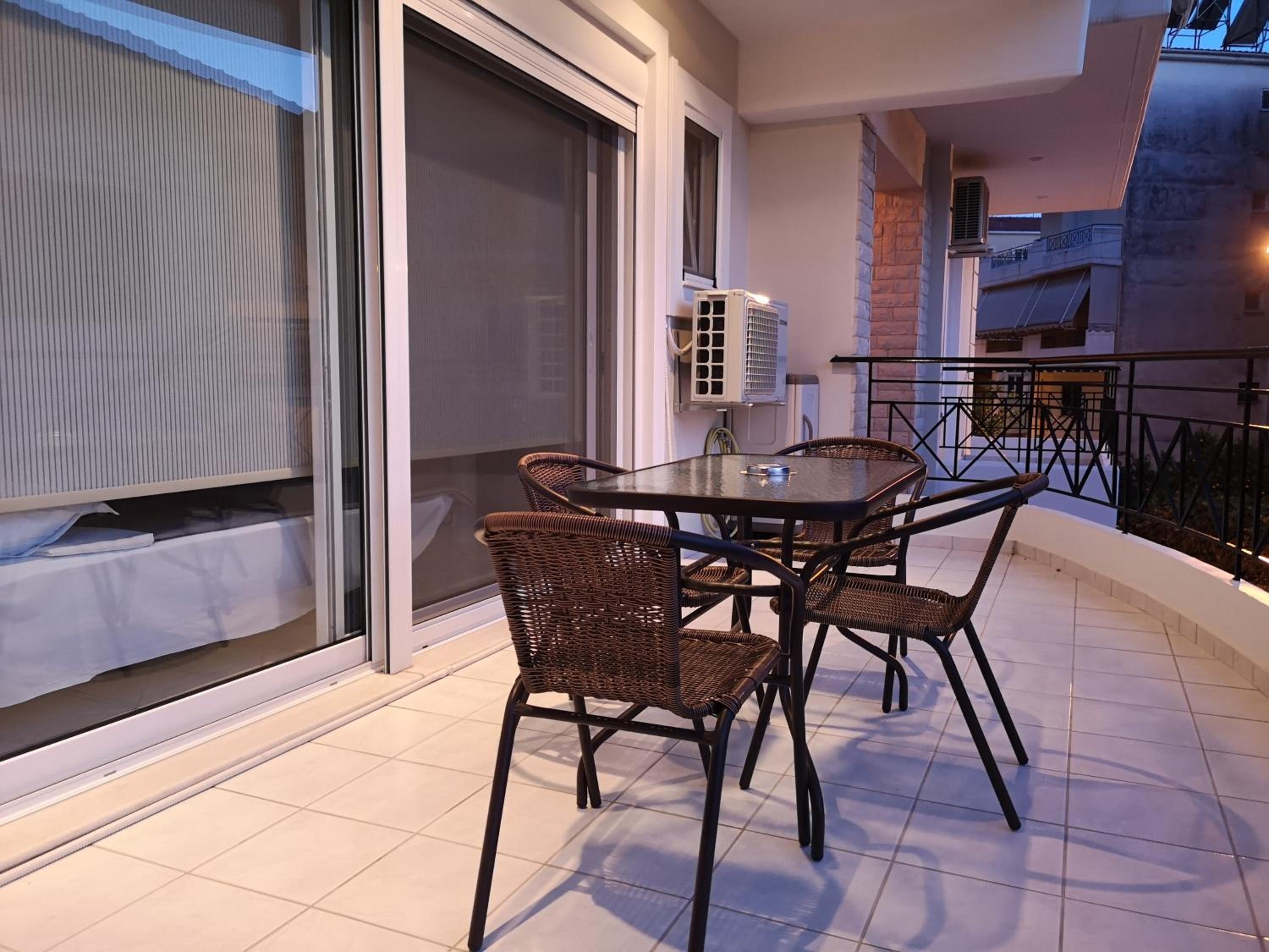 Angelland Luxury Suites photo 3