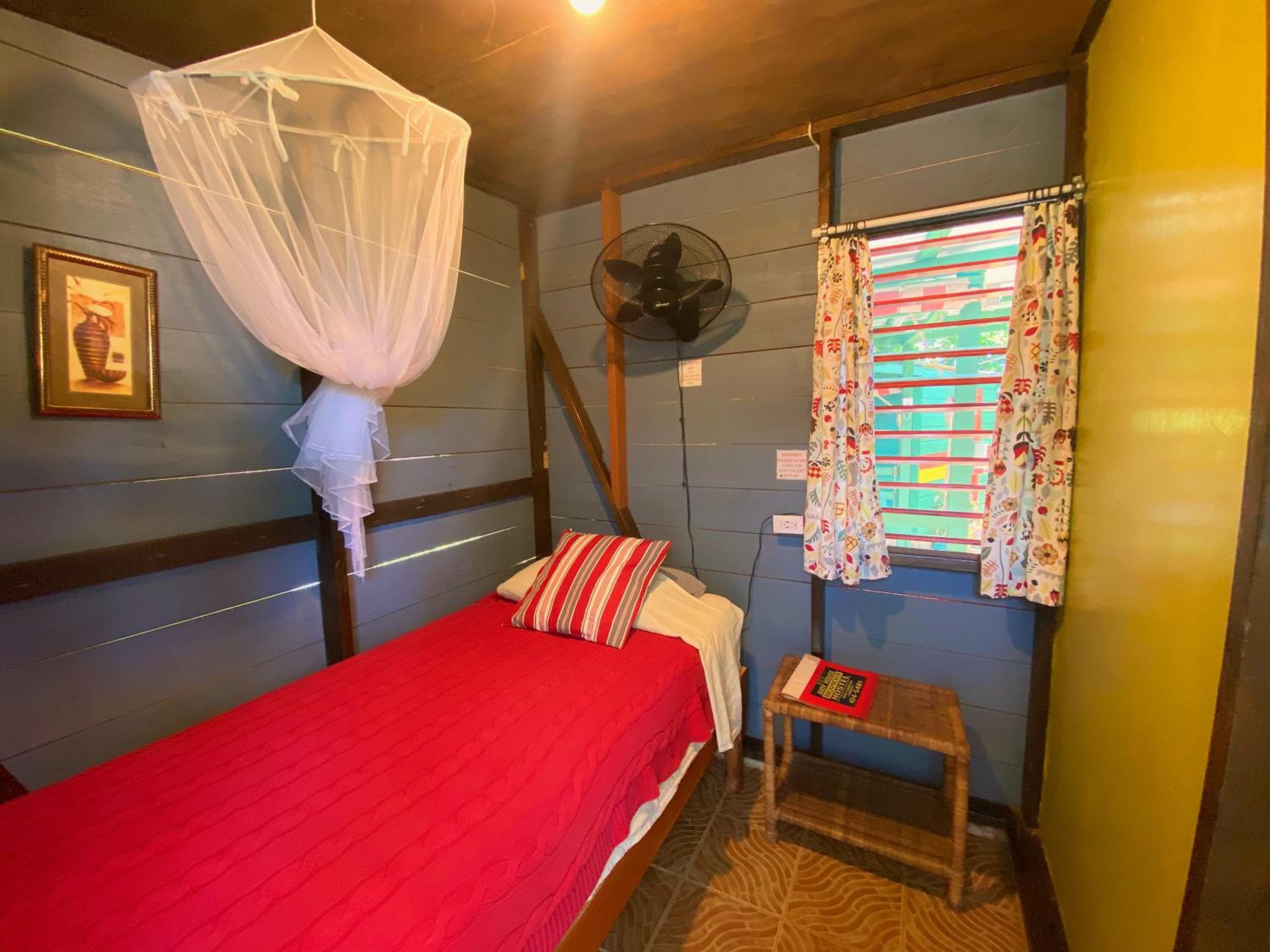 Judy House Cottages and Rooms
