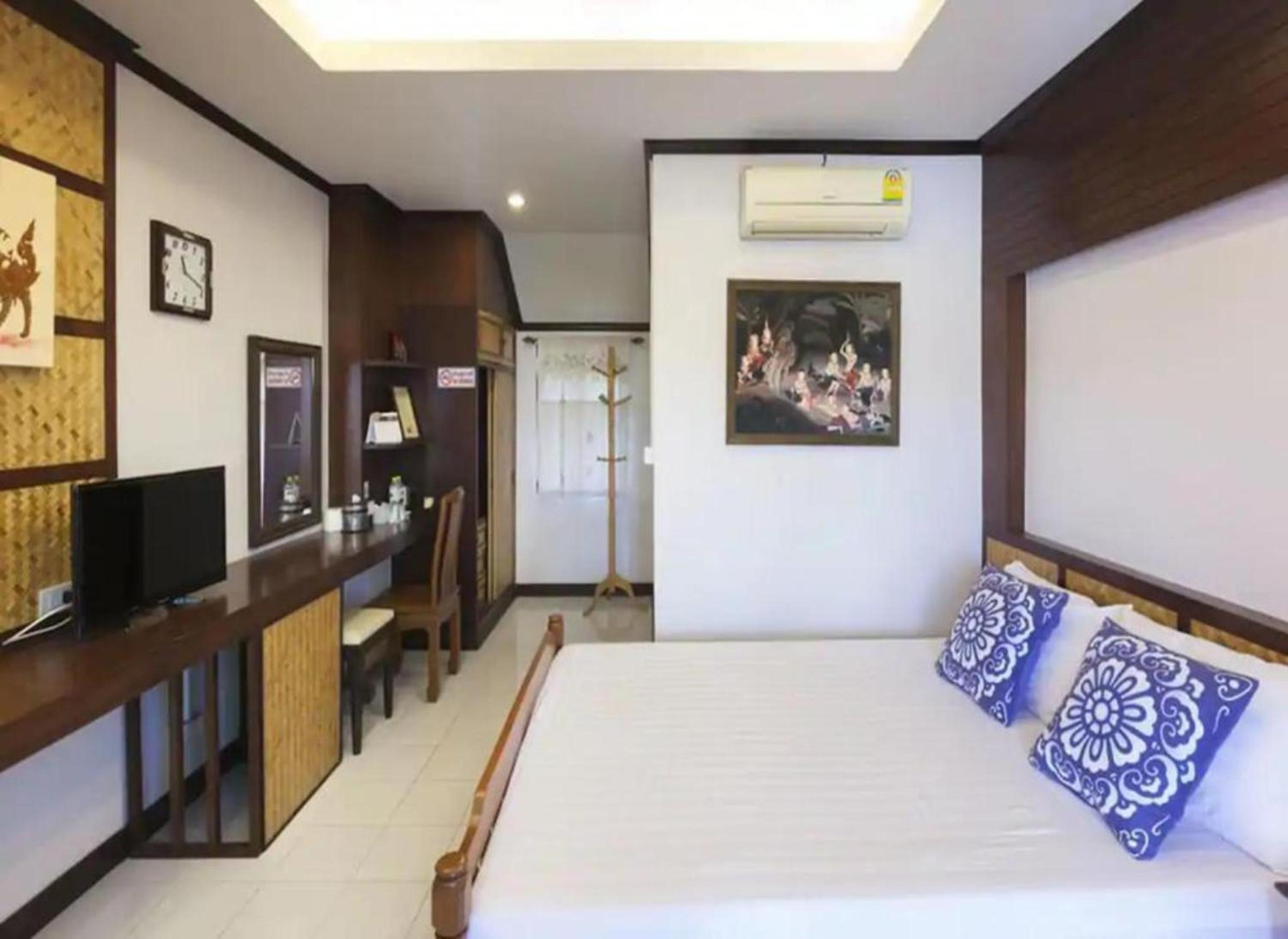 Little Home Guesthouse