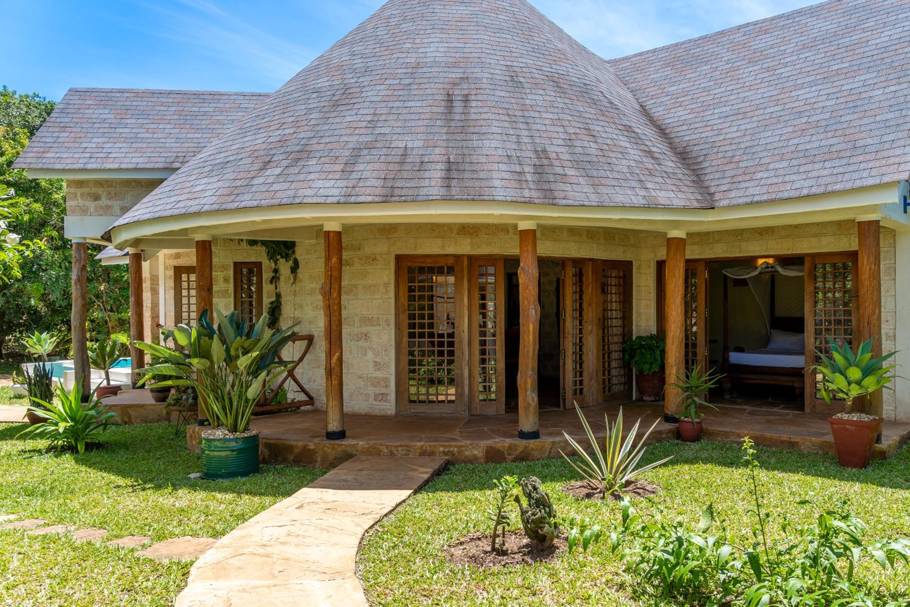 private pool cottage diani beach view 2