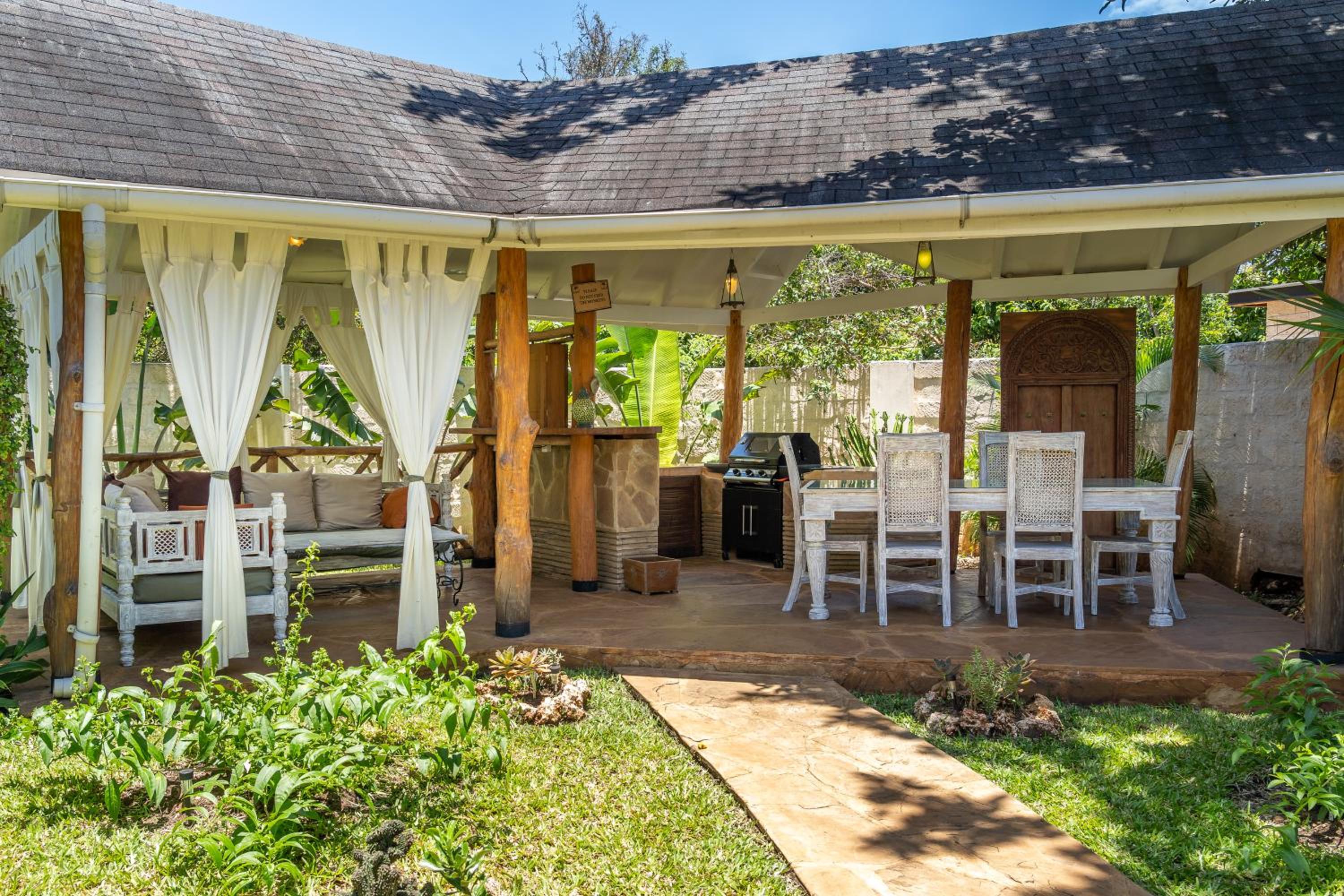 private pool cottage diani beach view 3