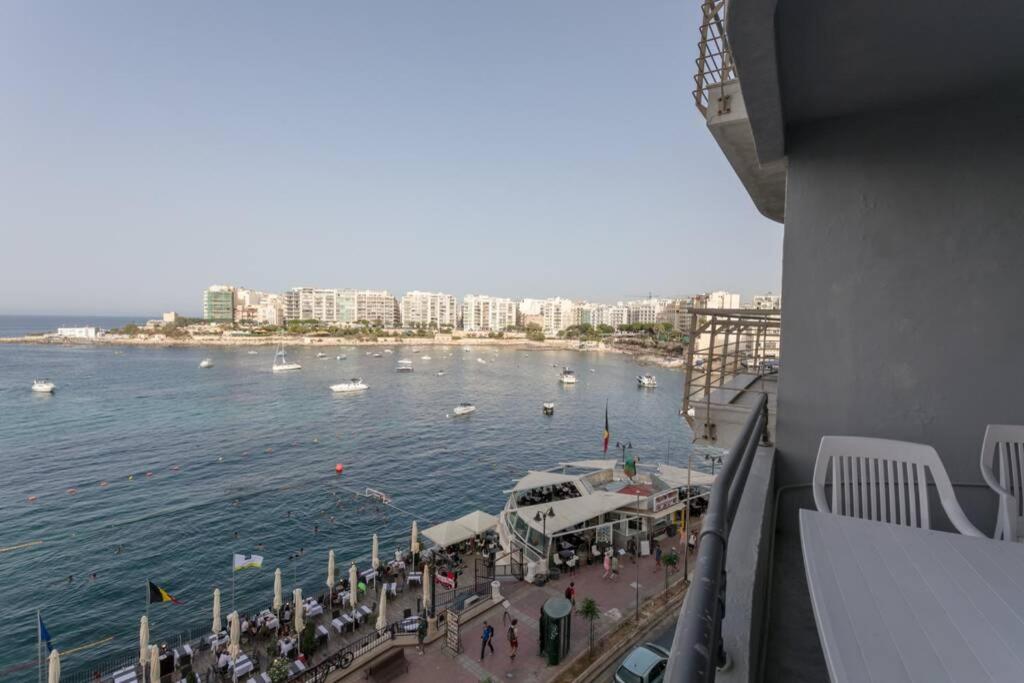 St Julians' Sea Front, Spectacular View, Apartment photo 3