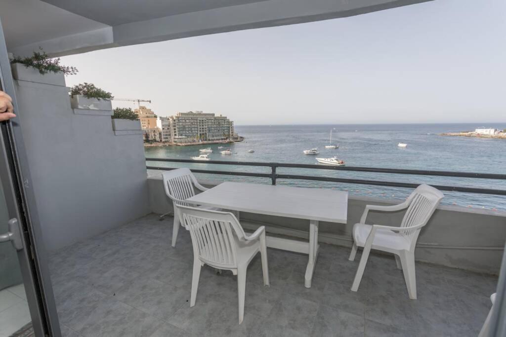 St Julians' Sea Front, Spectacular View, Apartment photo 4