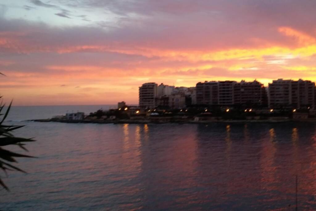 St Julians' Sea Front, Spectacular View, Apartment photo 2