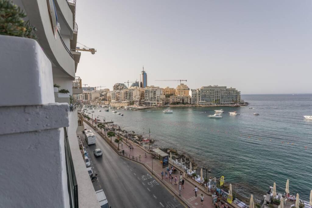 St Julians' Sea Front, Spectacular View, Apartment photo 5