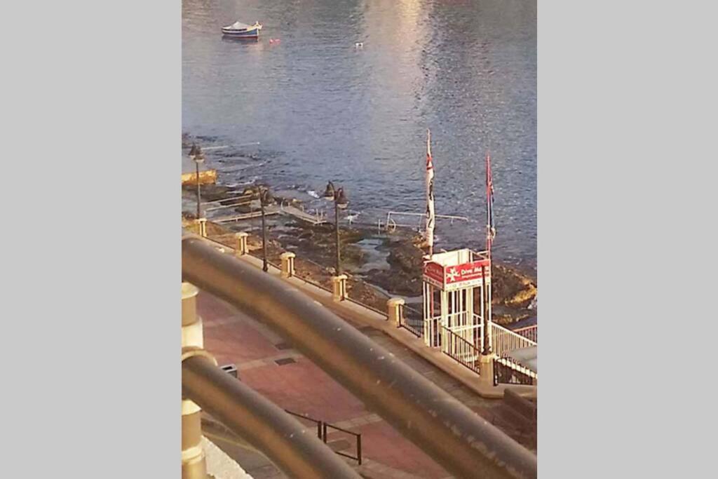 St Julians' Sea Front, Spectacular View, Apartment photo 4