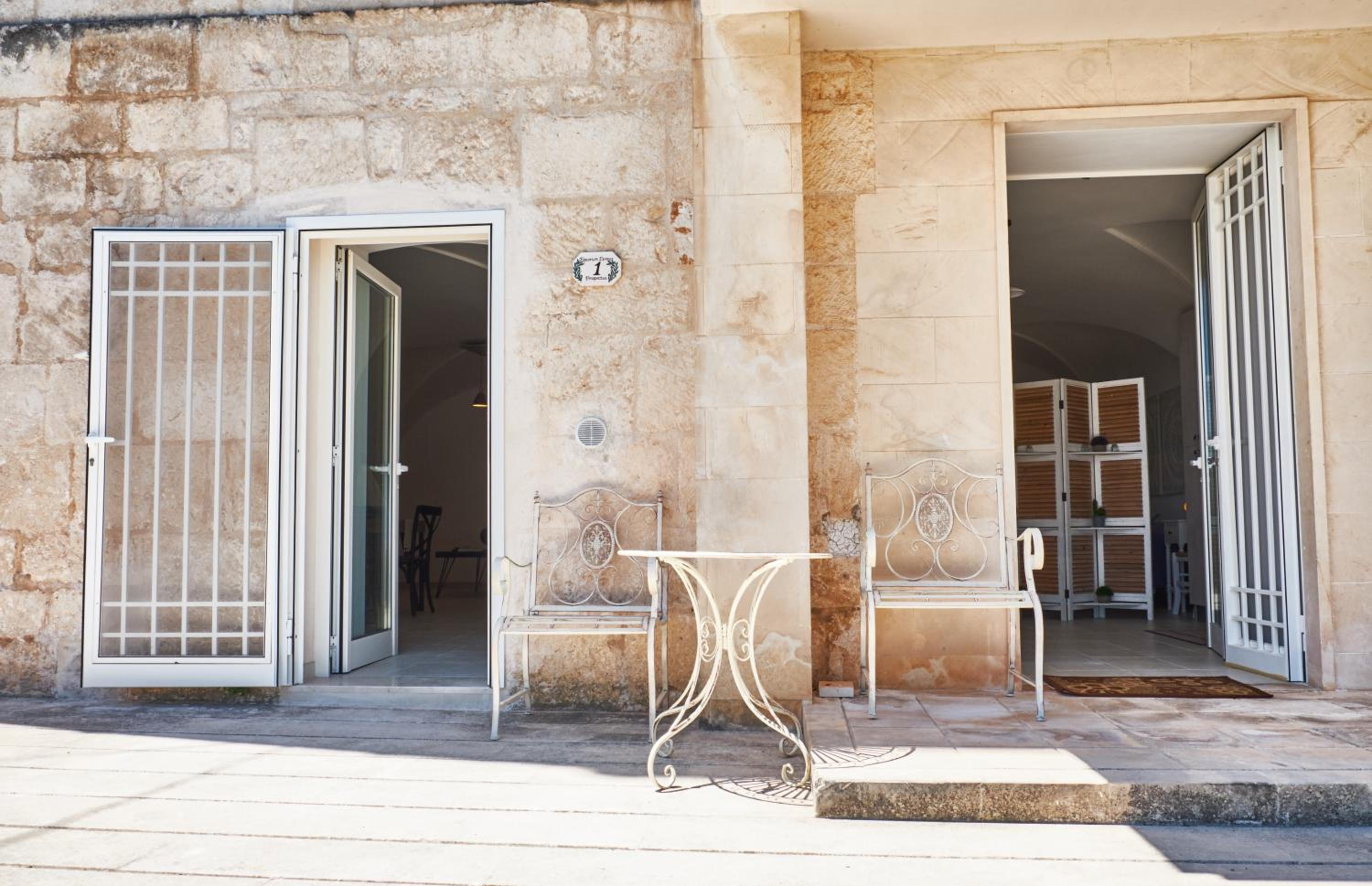 Equorum Prospectus 2 - OSTUNI CENTRO - Guest House view 4