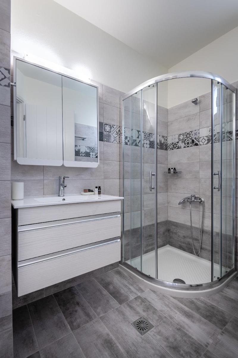 Remezzo Aqua Blue Maisonette photo 5