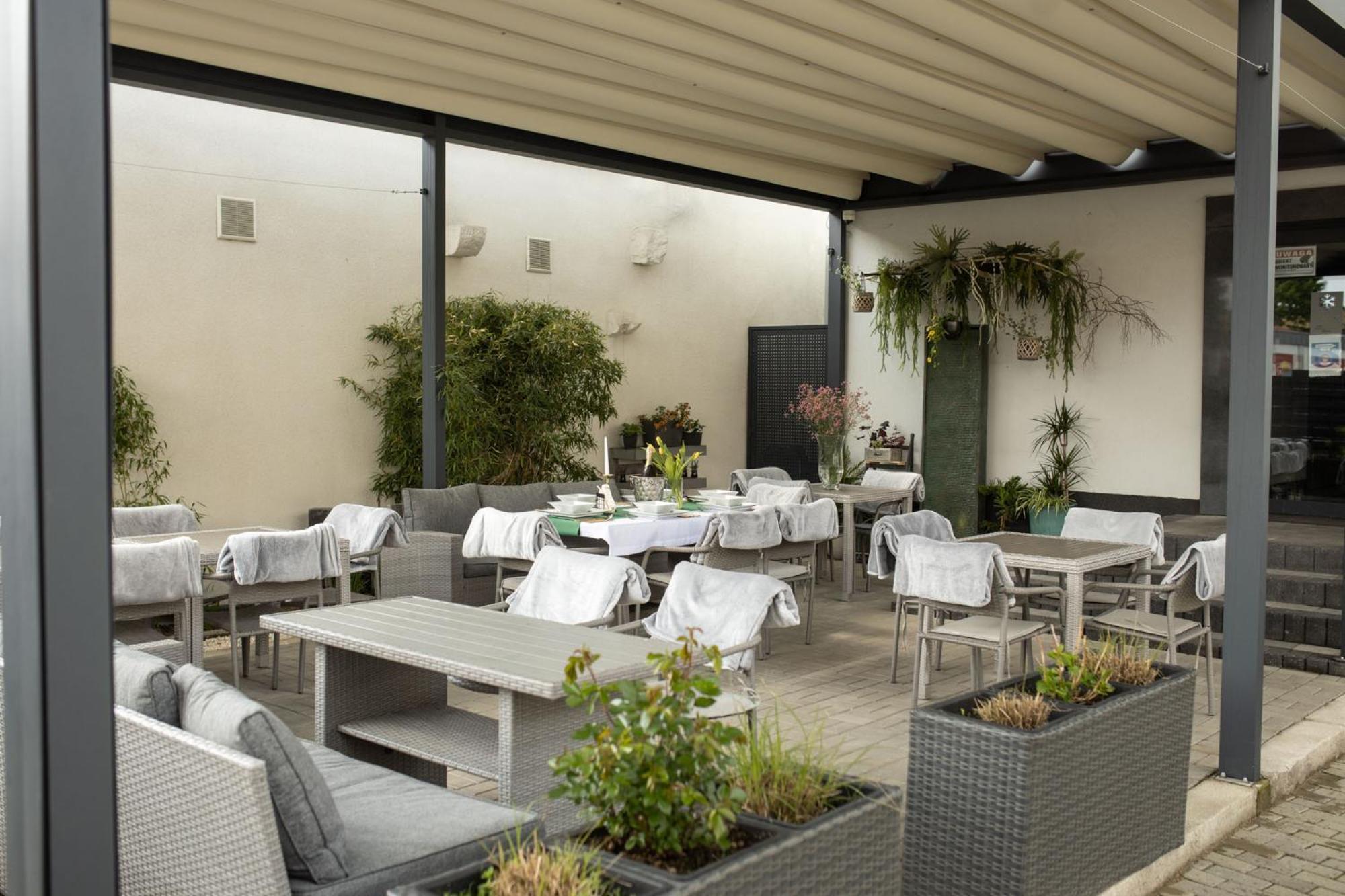 outdoor BBQ area