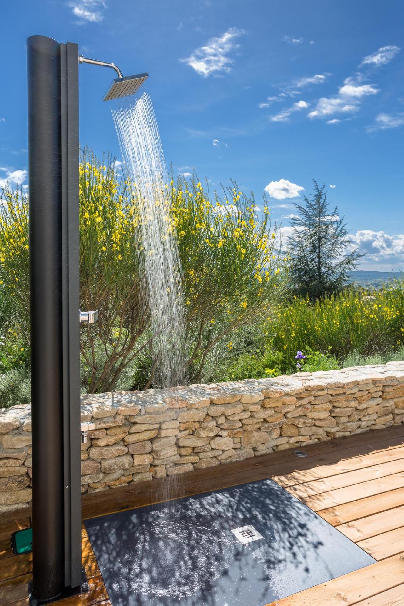 Villa Domitia Chambre d'Hôtes Luberon view 3