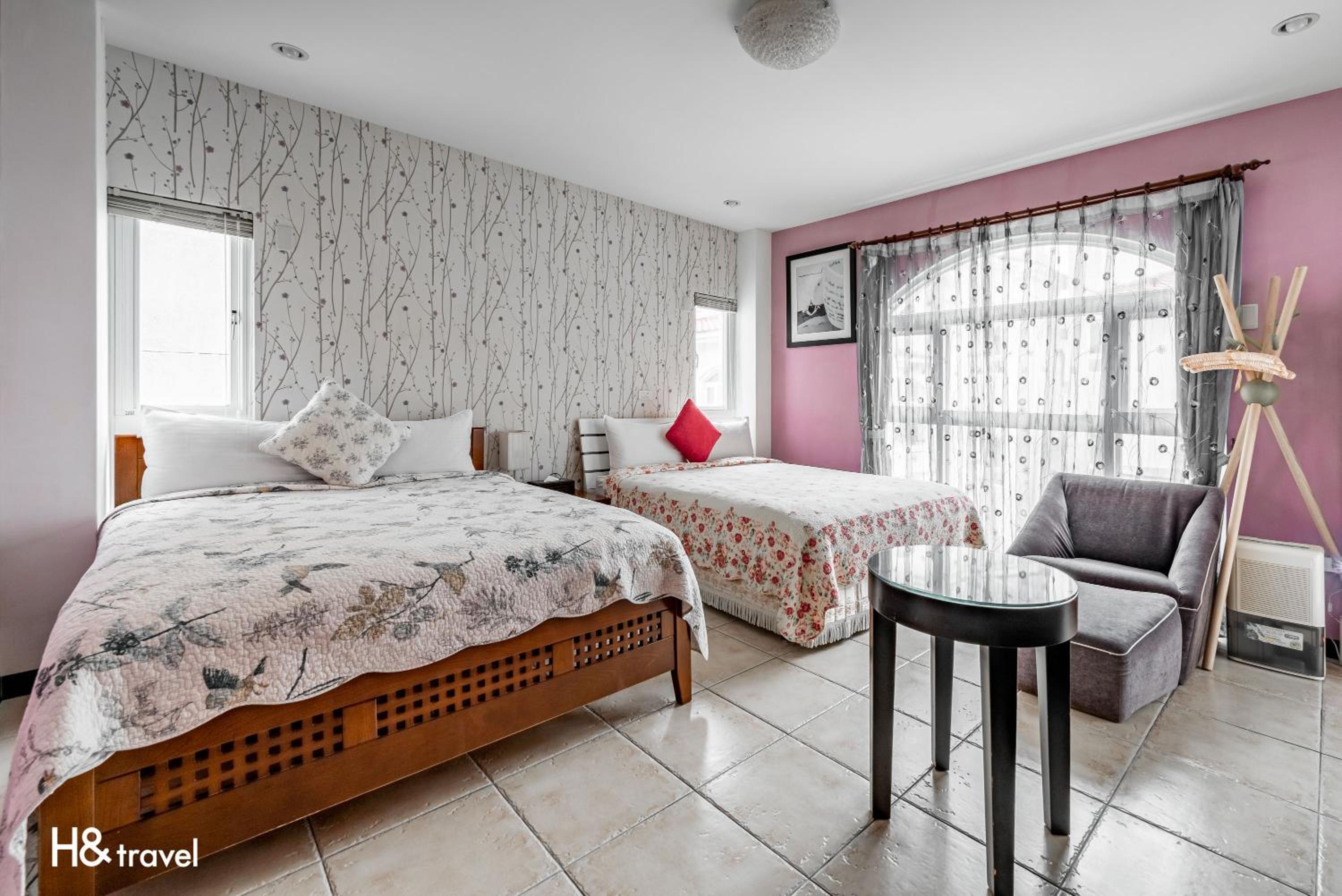 White Cotton Candy Homestay