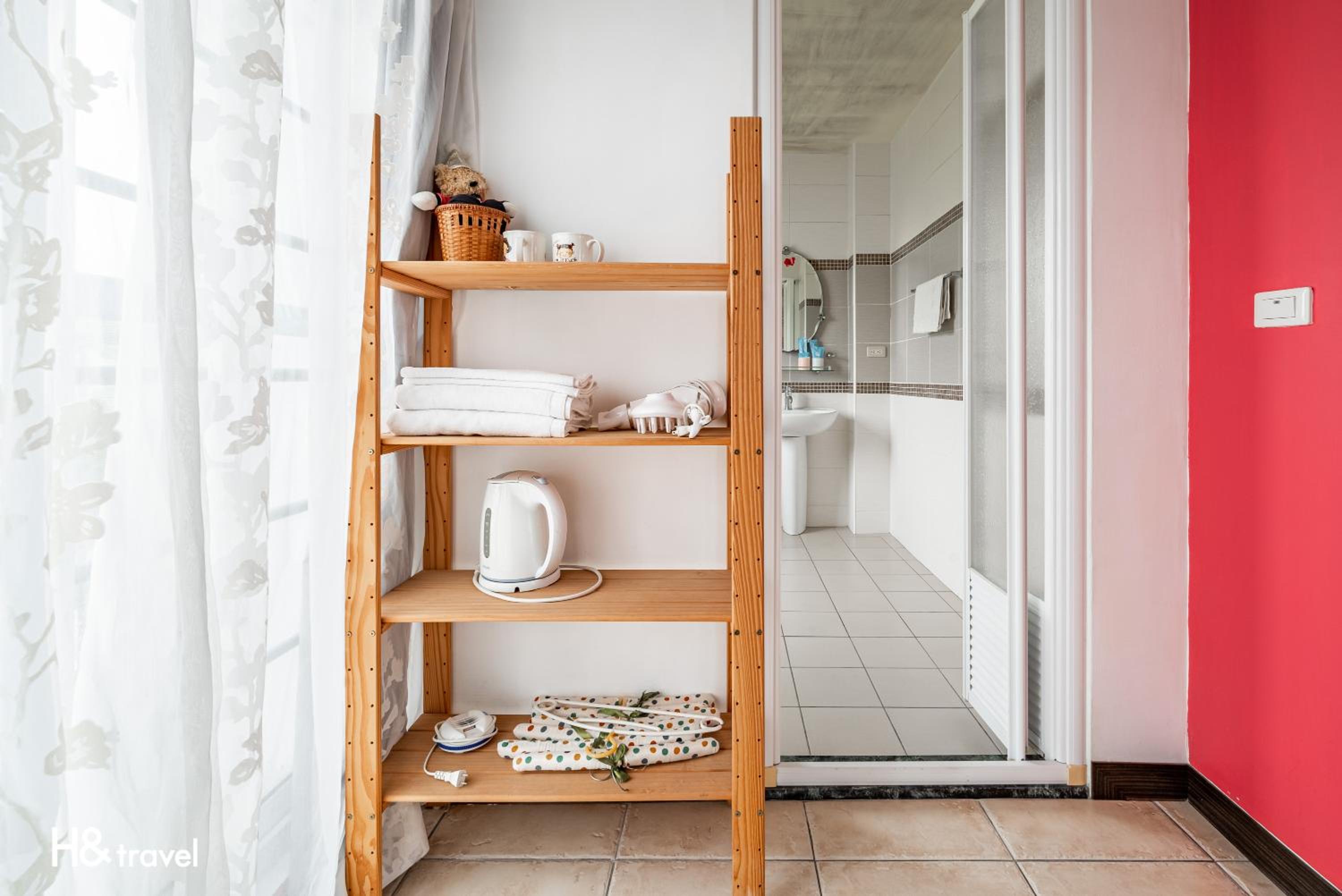 White Cotton Candy Homestay