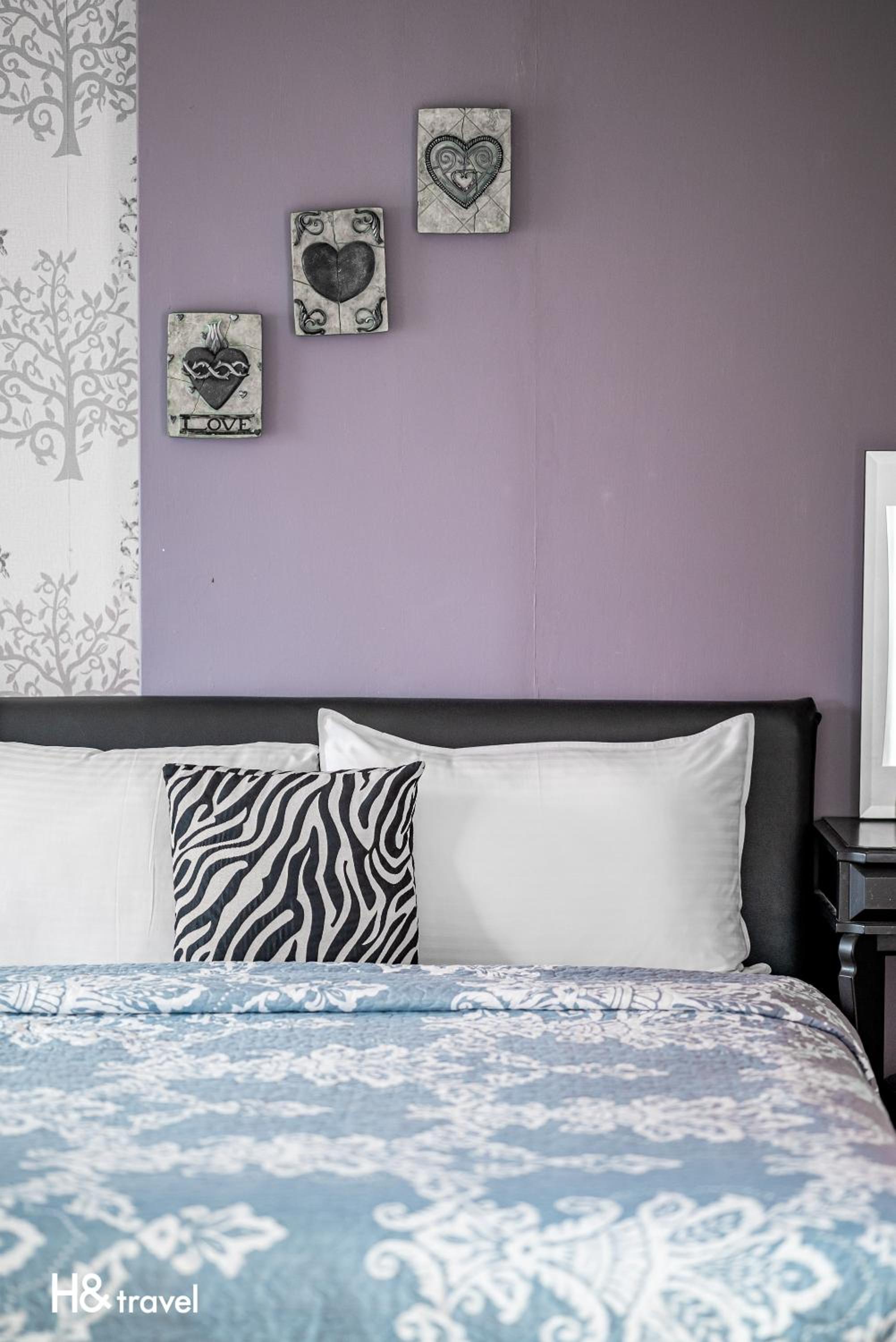 White Cotton Candy Homestay