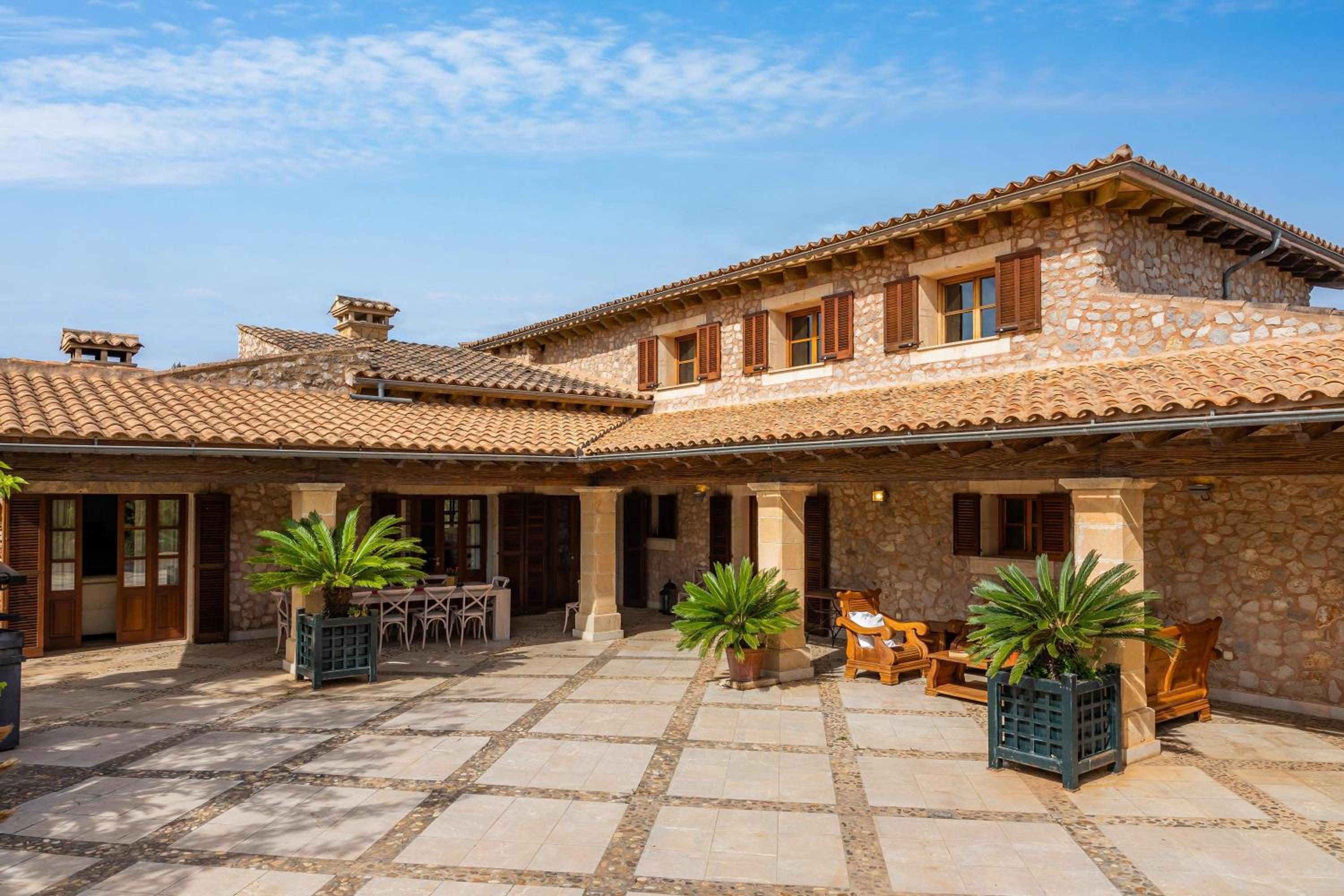 Villa Ribot view 4