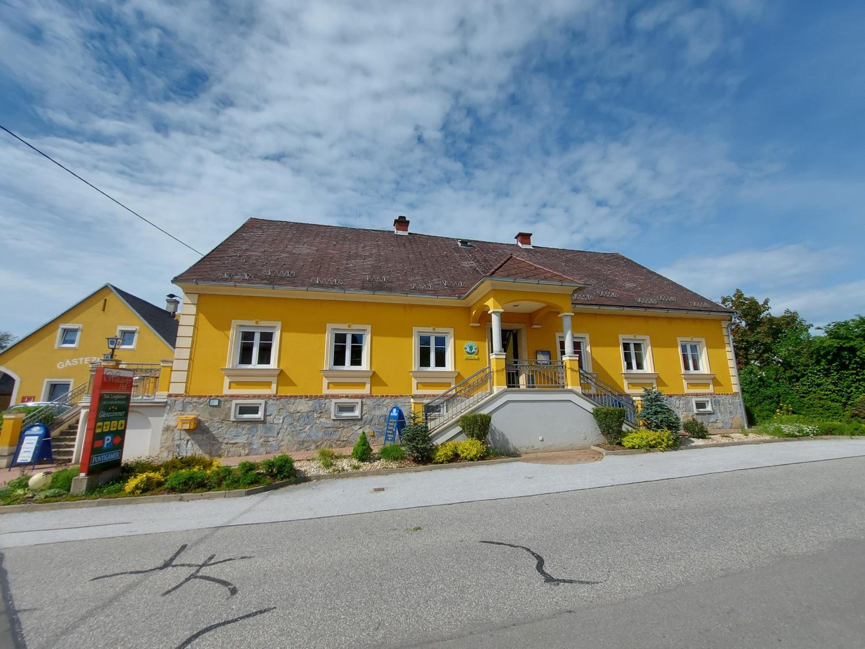 Wollsdorferhof view 3