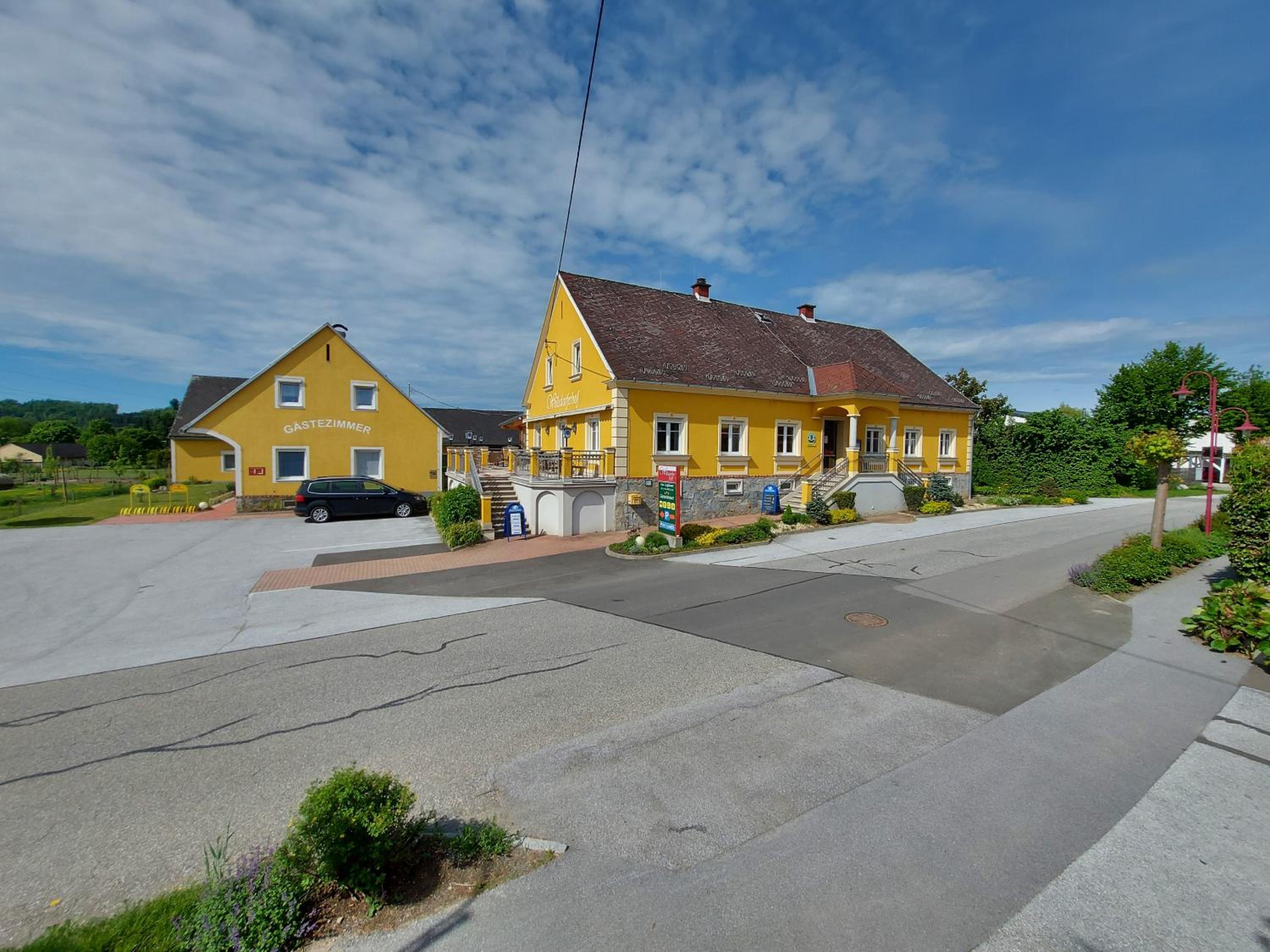 Wollsdorferhof view 5