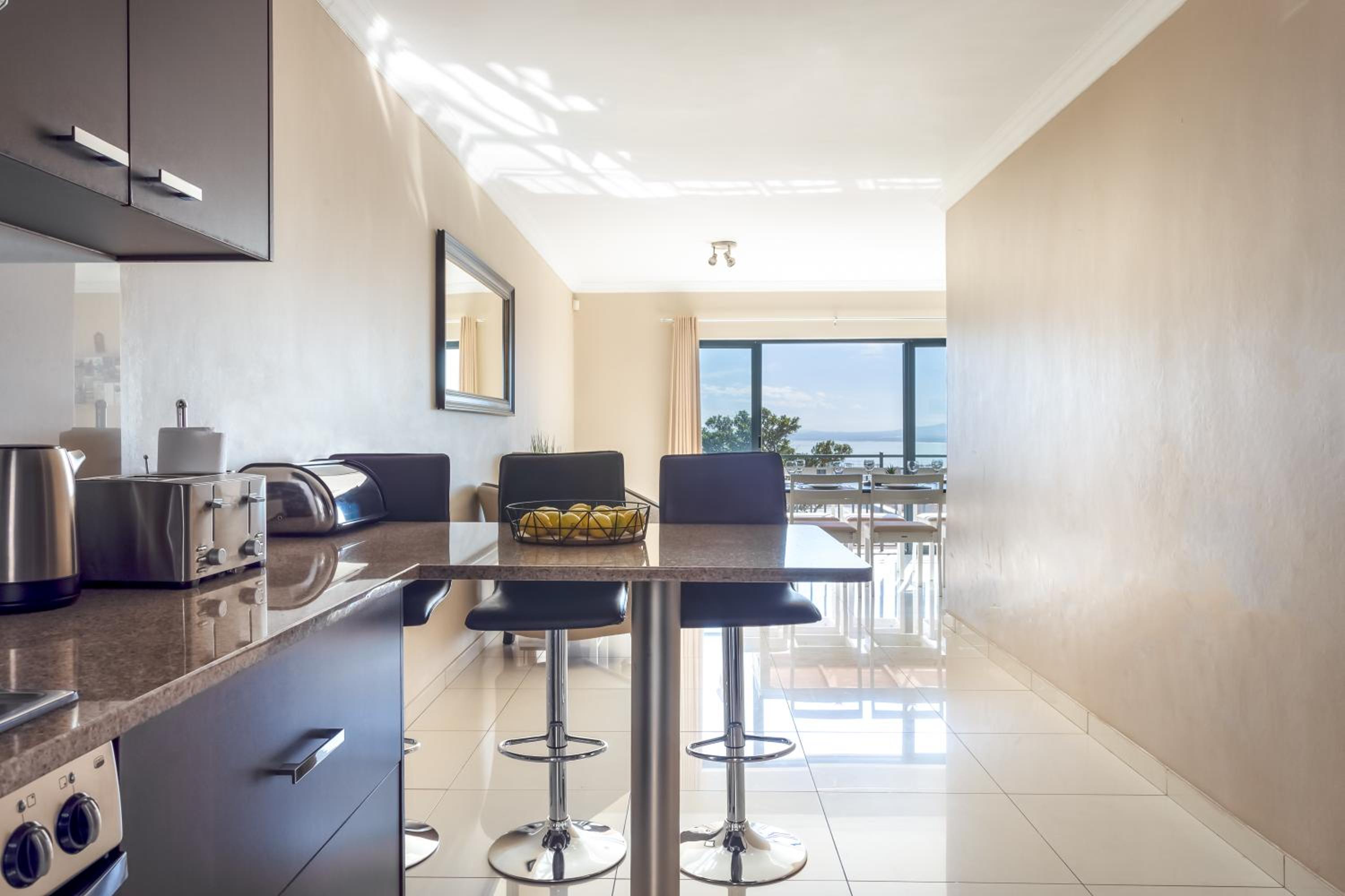 STAR APARTMENTS