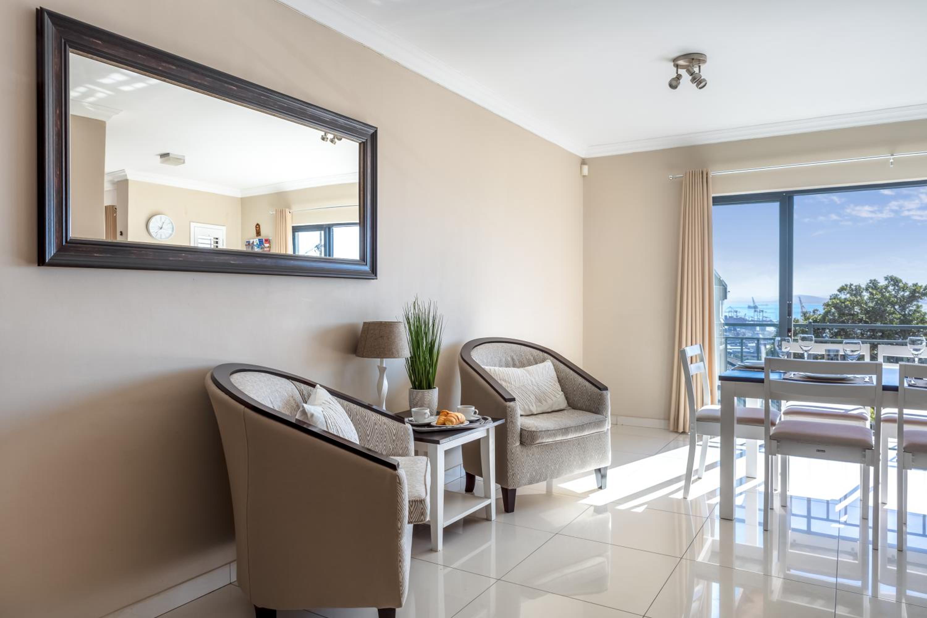 STAR APARTMENTS