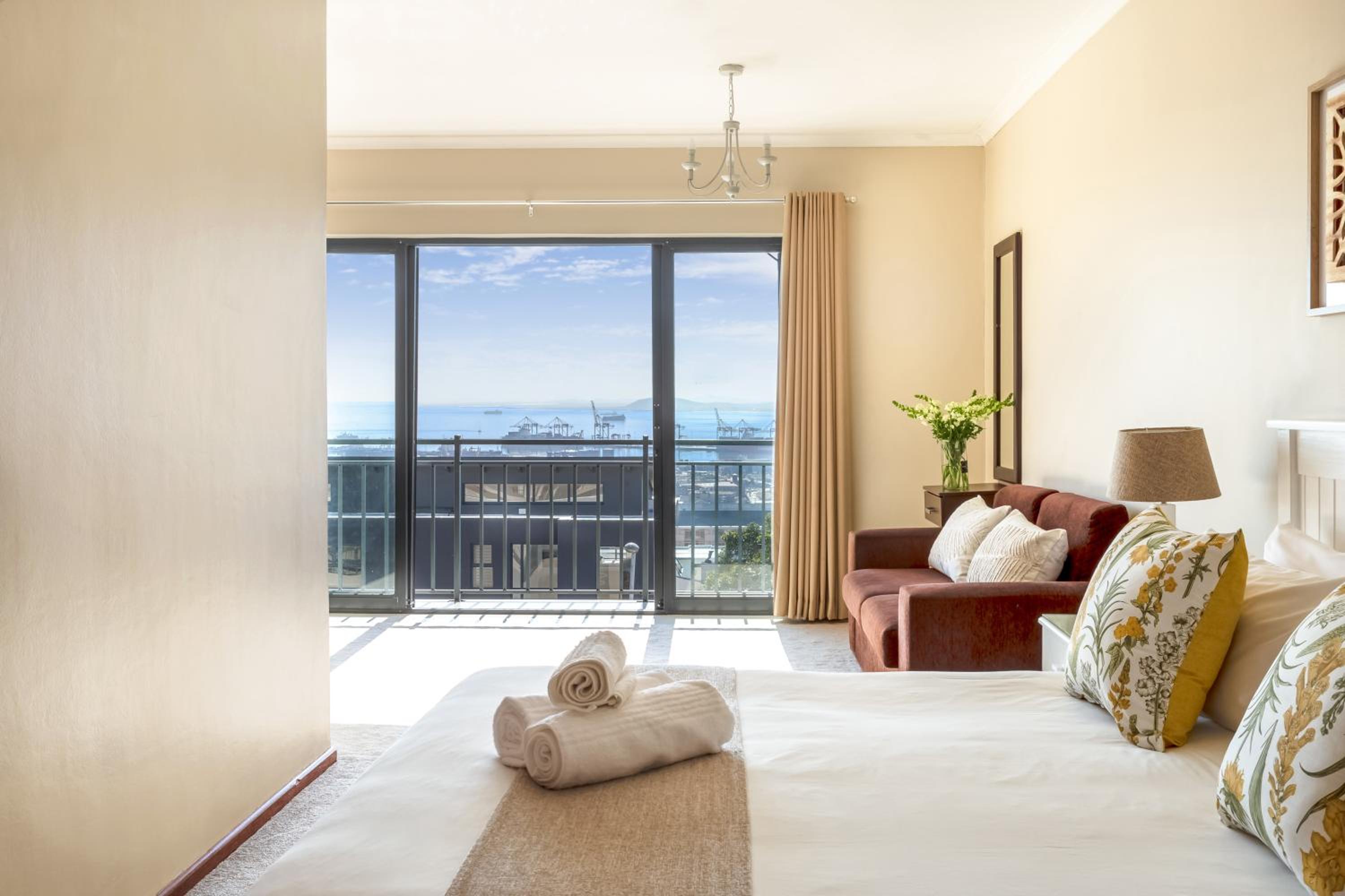 STAR APARTMENTS