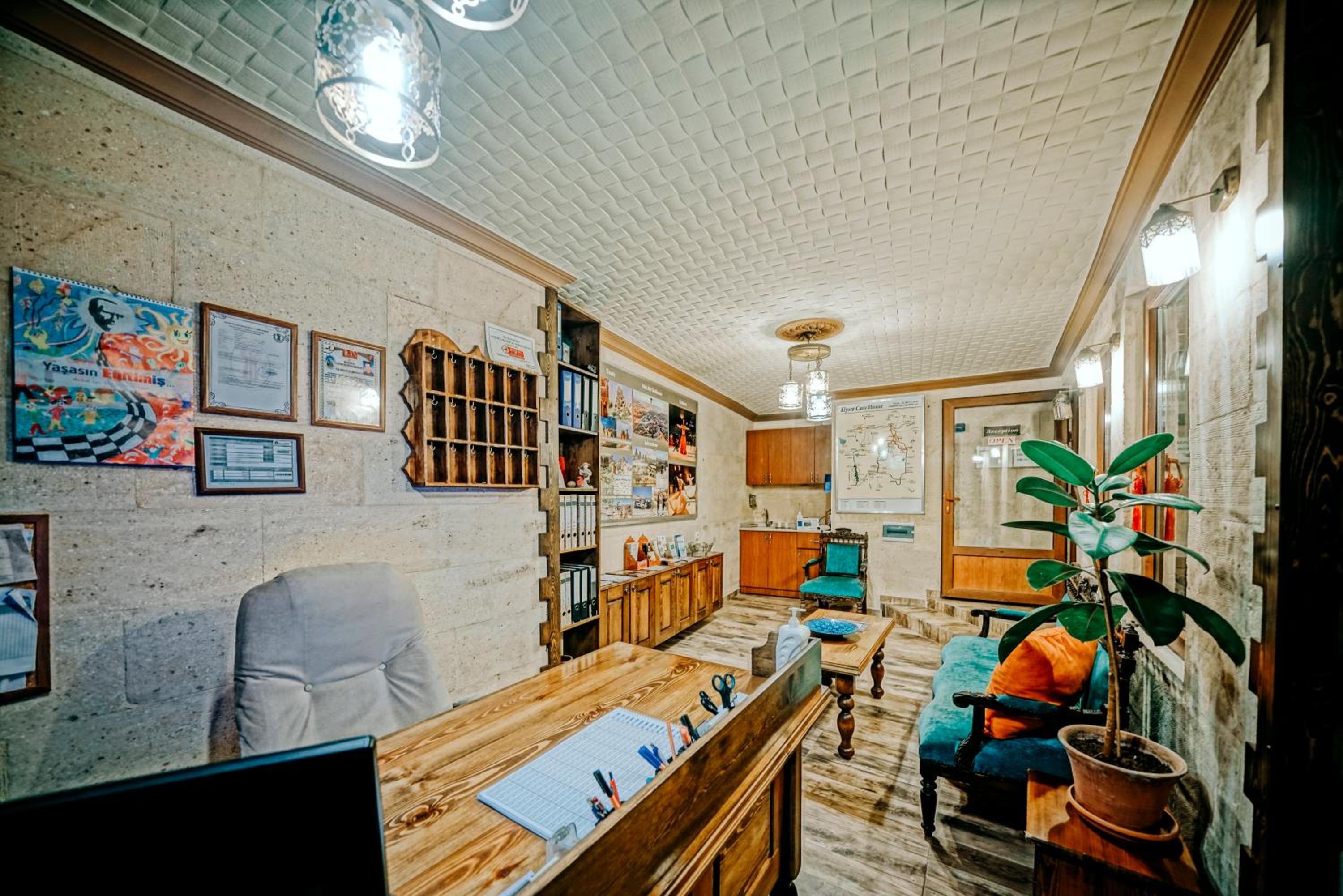 Elysee Cave House - Image 179
