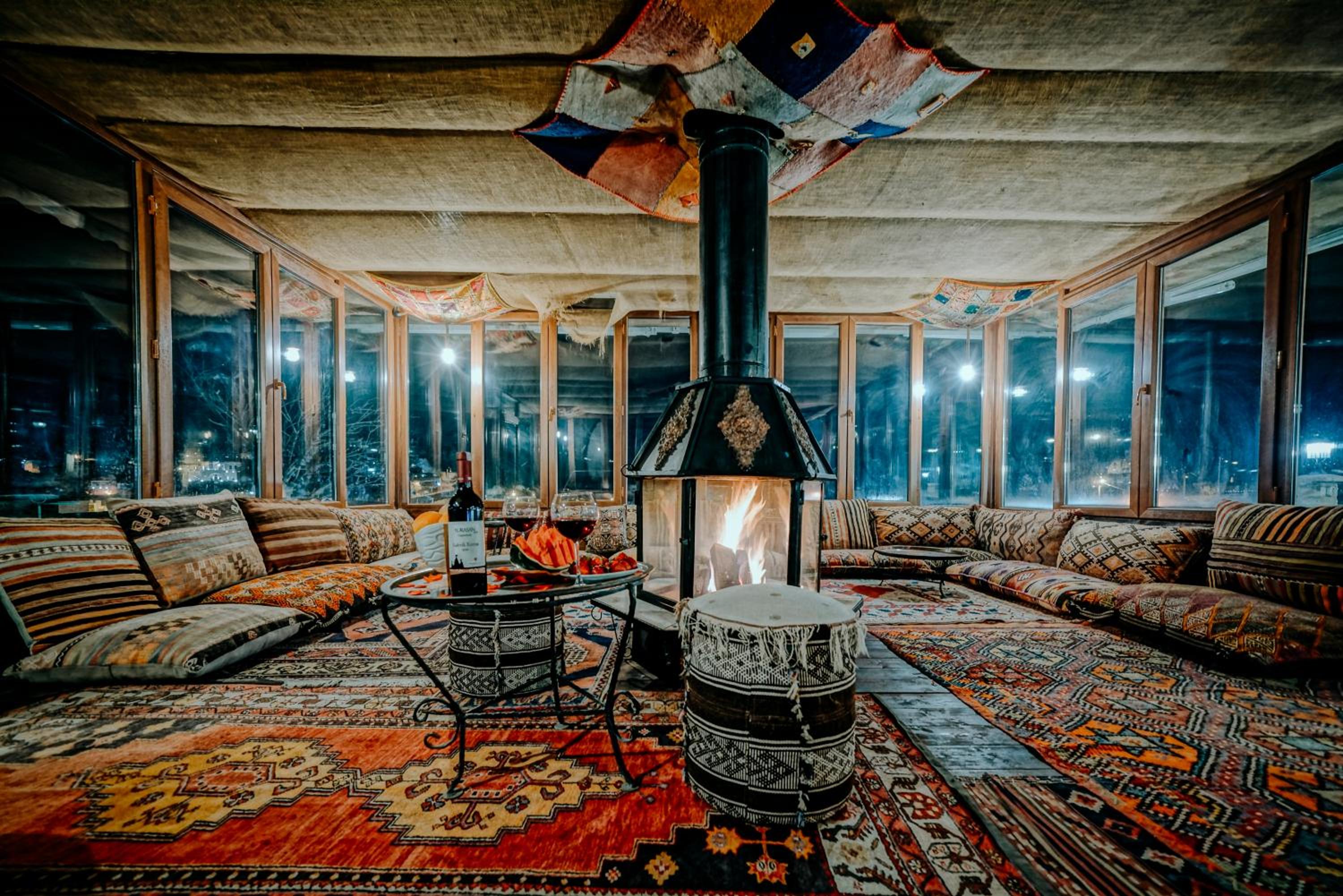 Elysee Cave House - Image 89