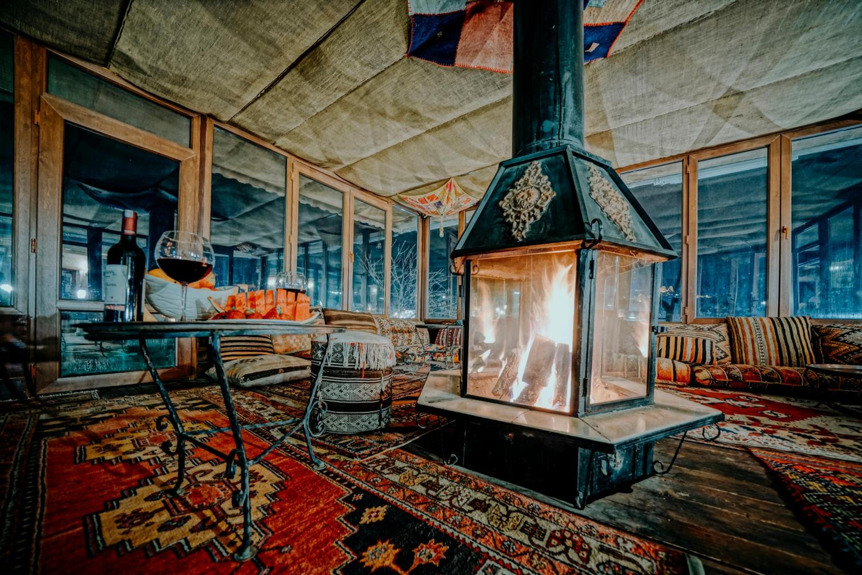 Elysee Cave House - Image 91