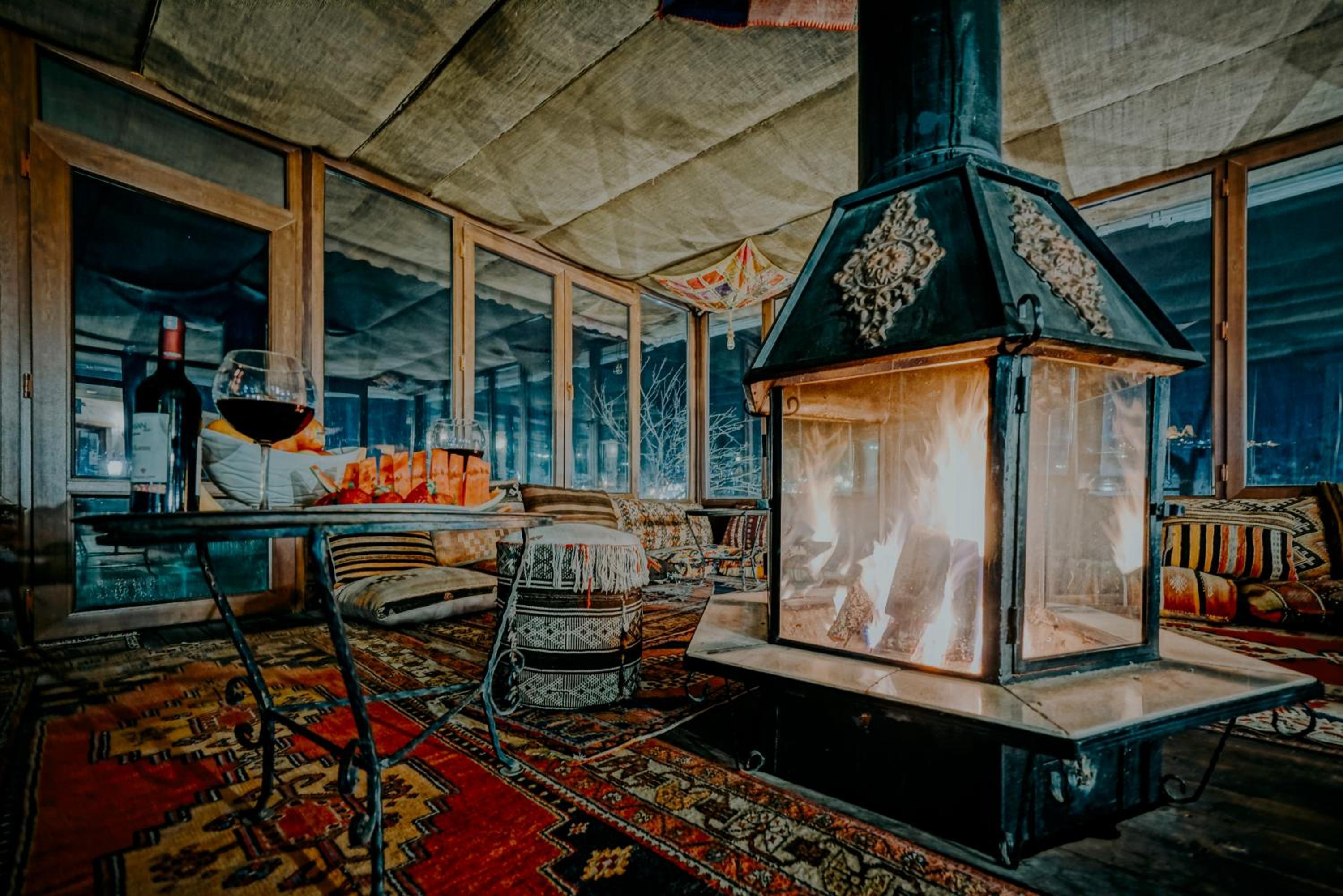 Elysee Cave House - Image 94