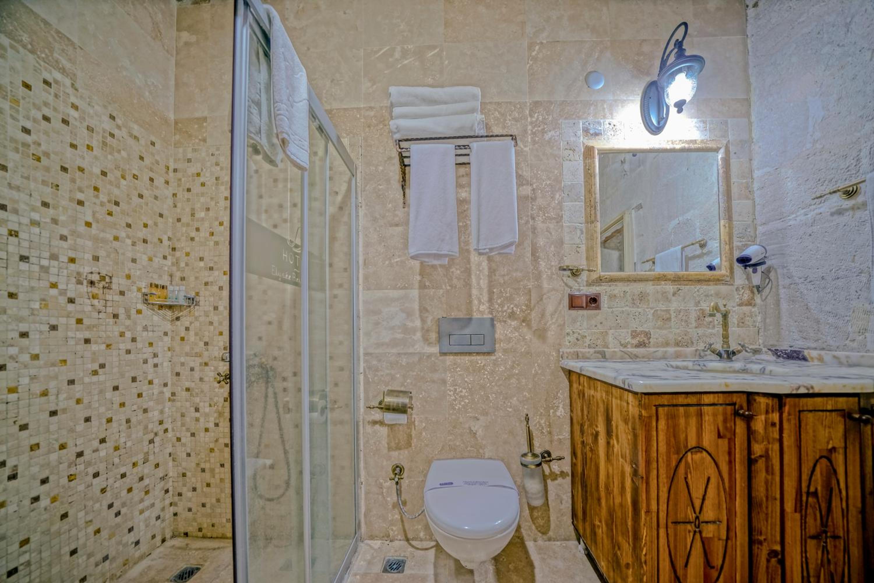 Elysee Cave House - Image 97