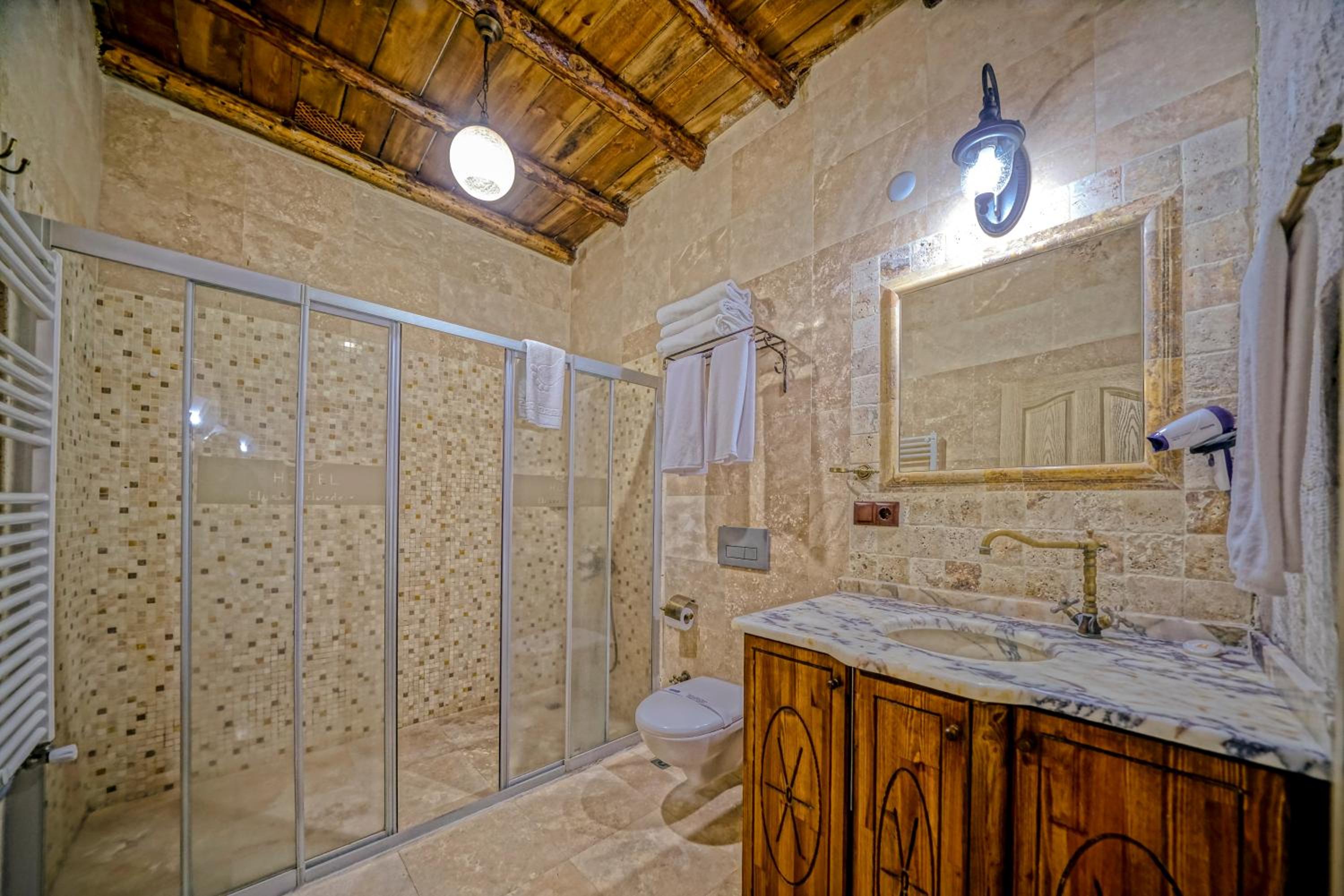 Elysee Cave House - Image 95