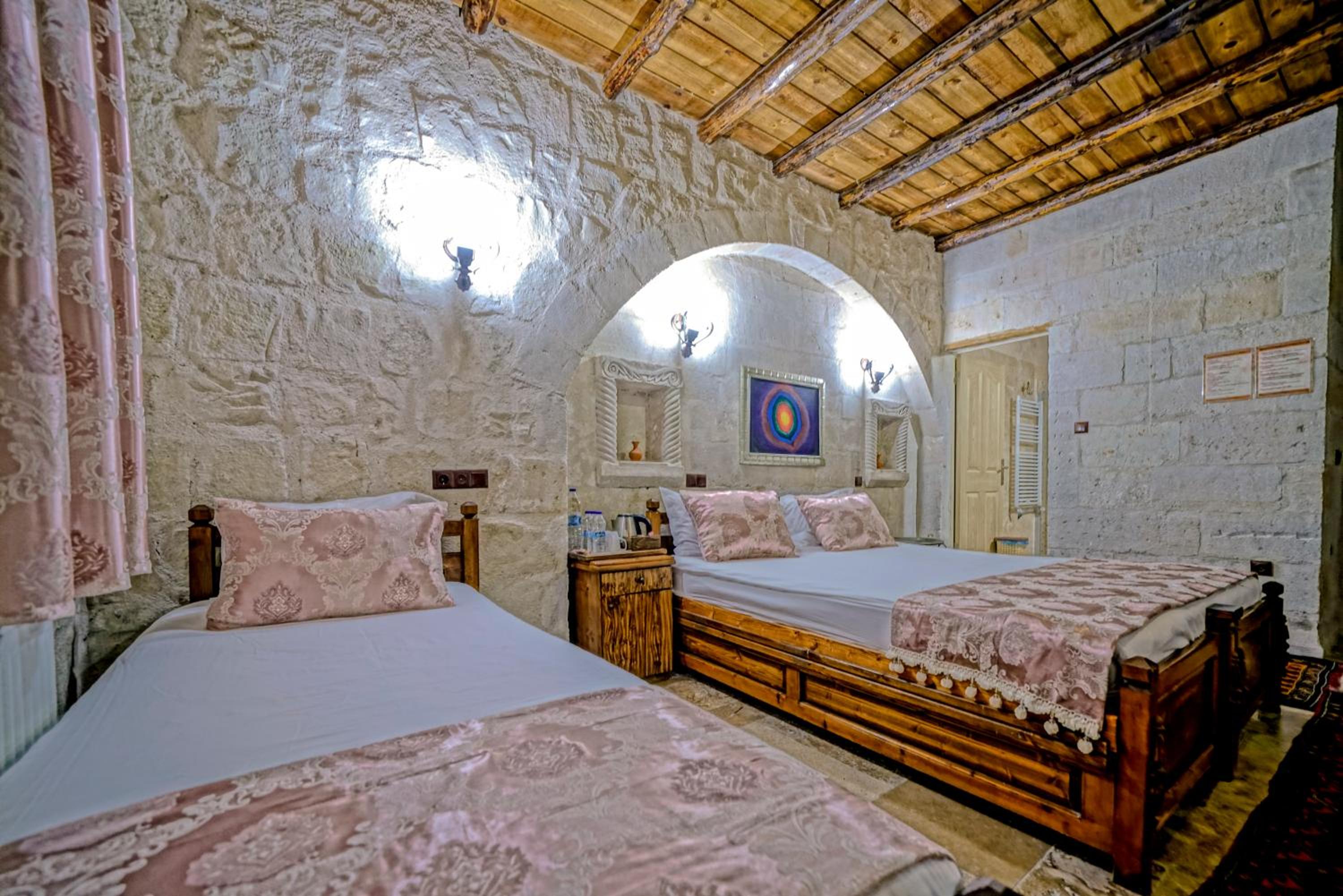 Elysee Cave House - Image 100