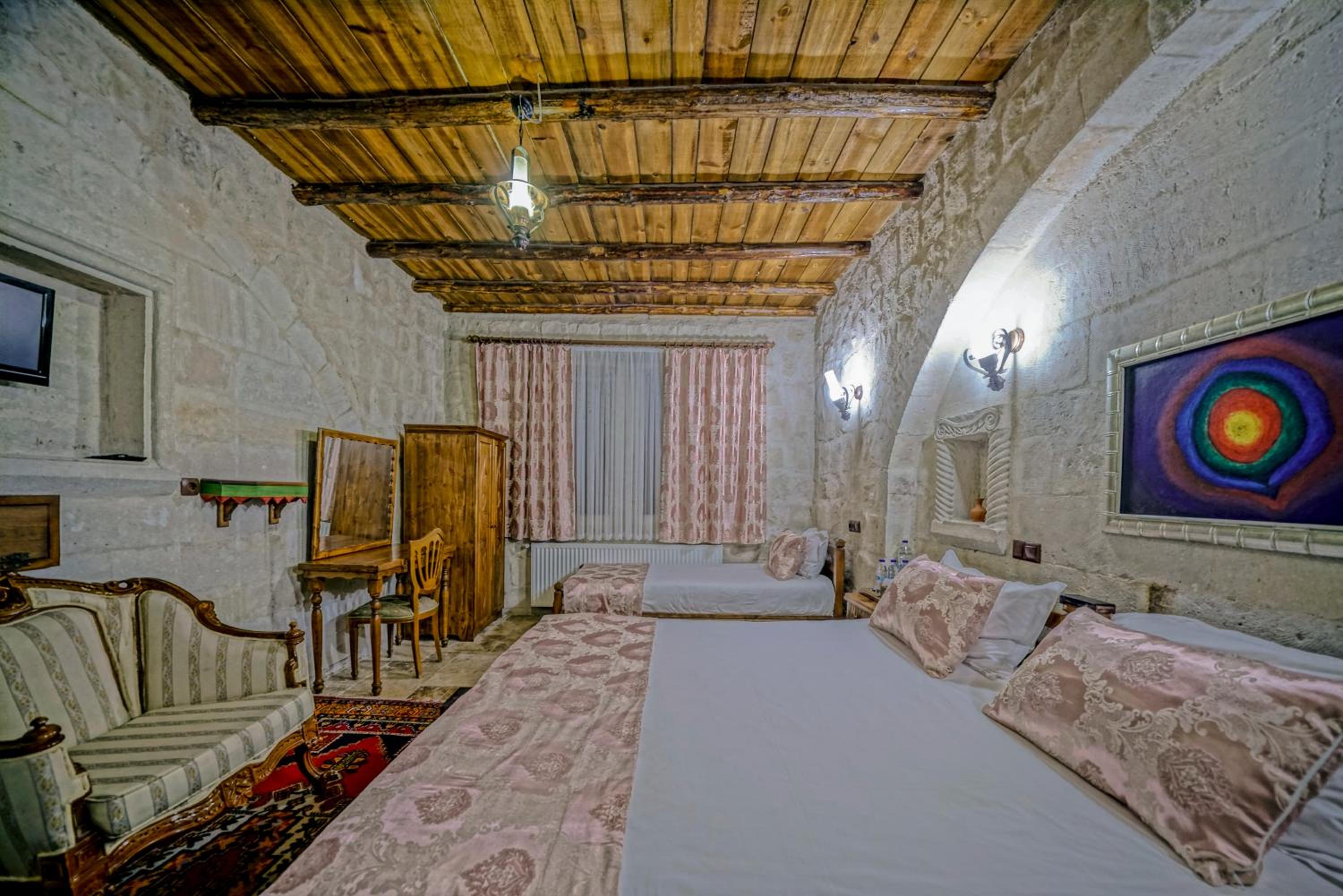 Elysee Cave House - Image 136