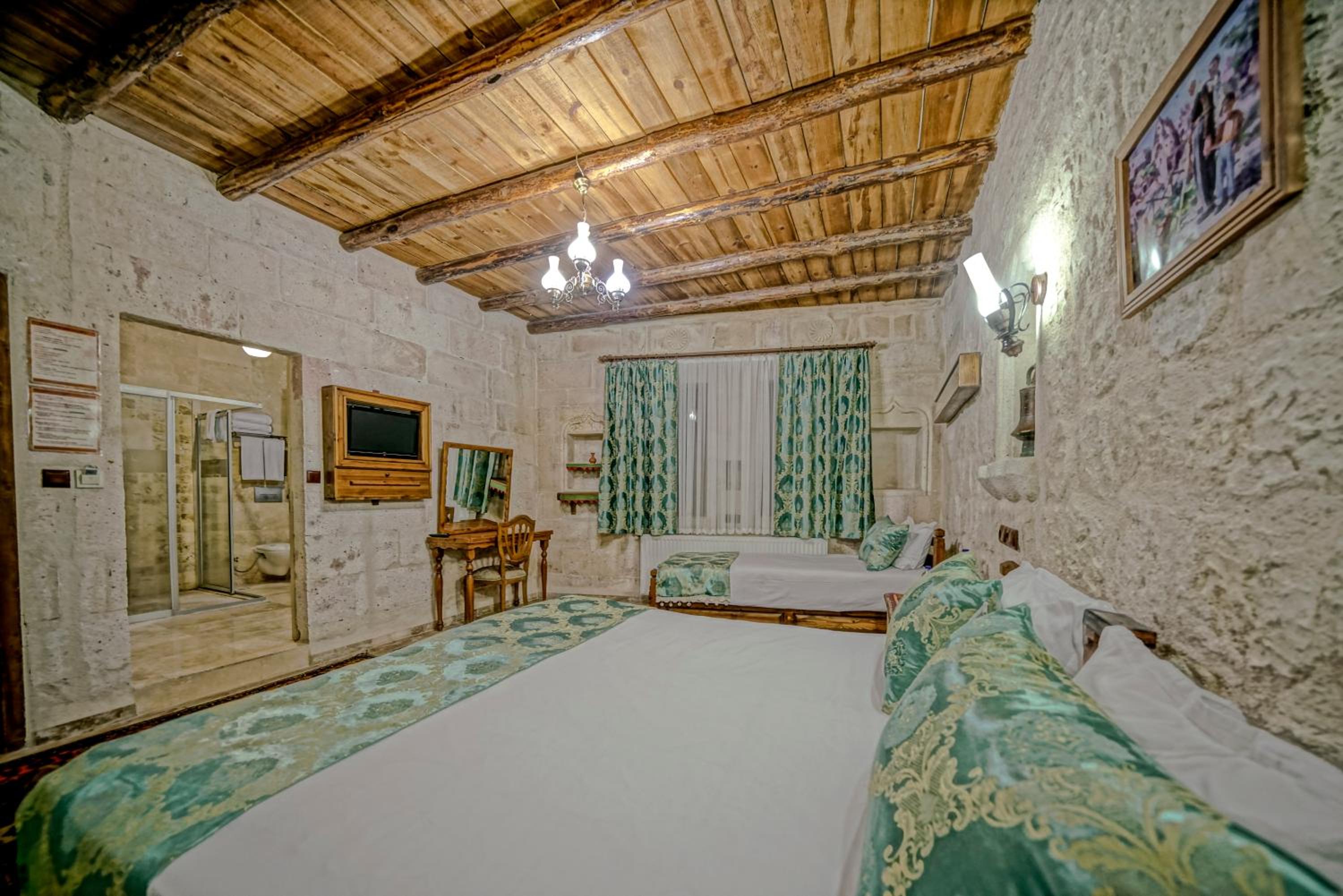 Elysee Cave House - Image 141