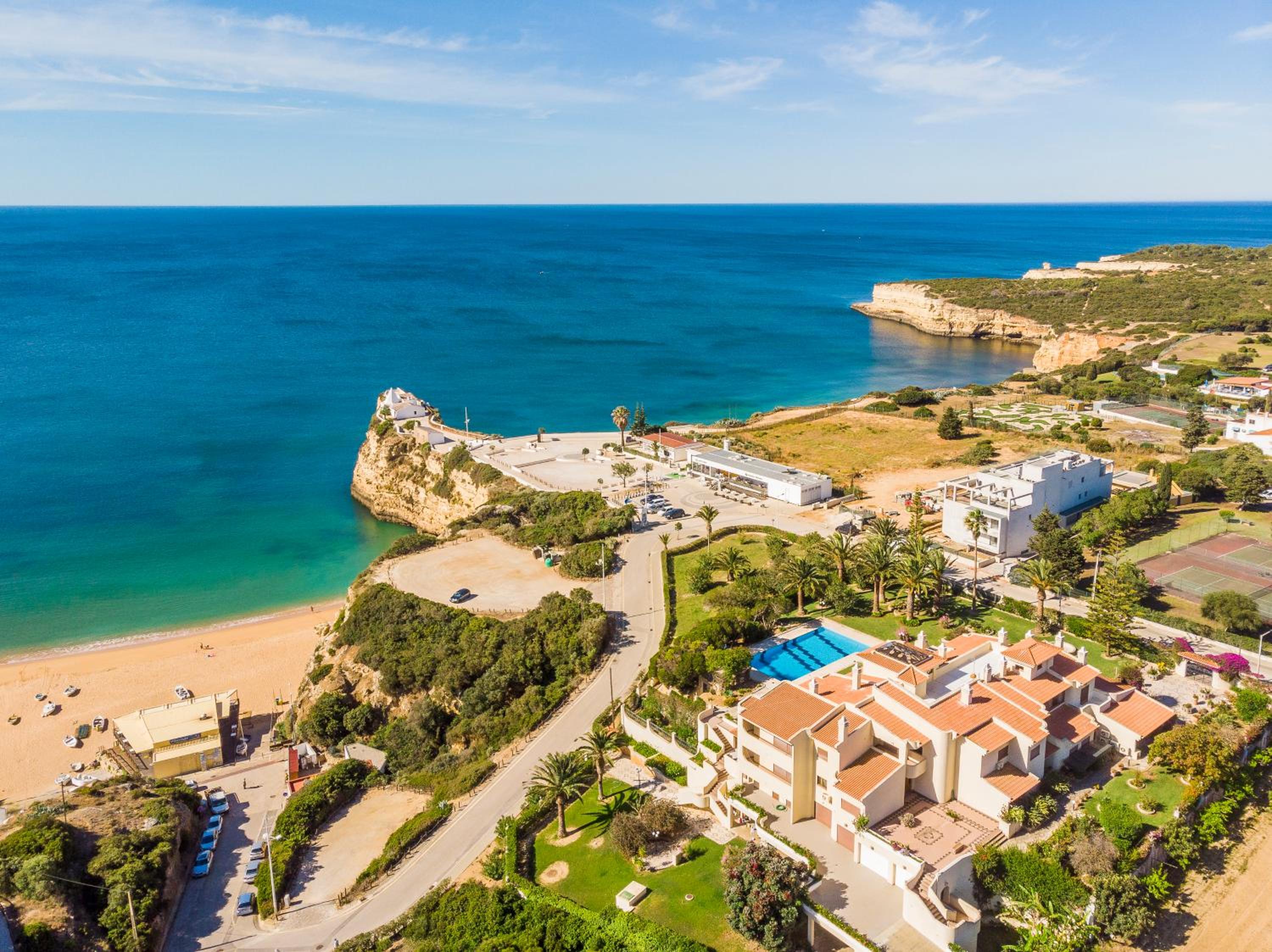 Quinta das Palmeiras Pool & Beach in Pêra view 4