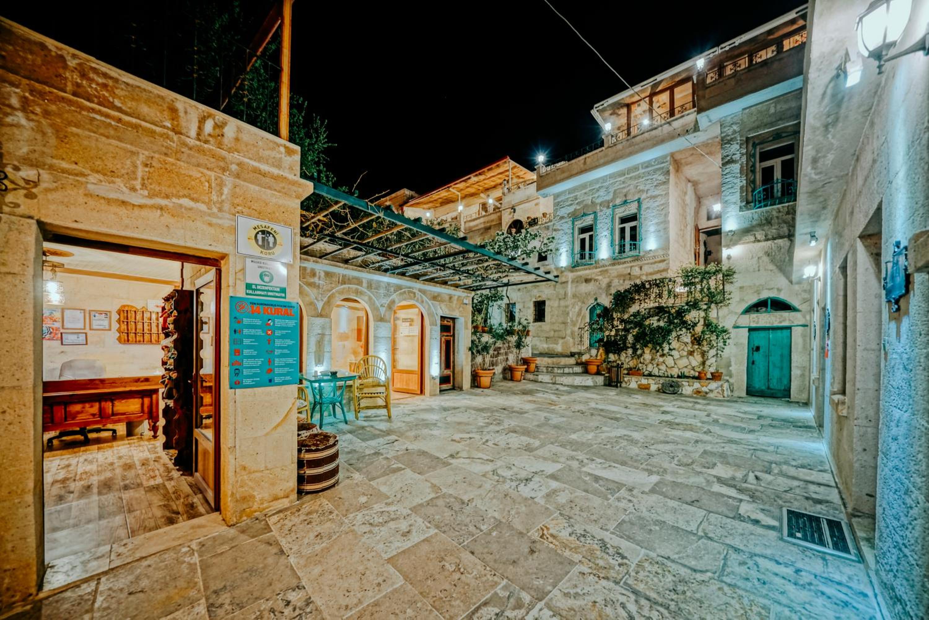 Elysee Cave House - Image 87