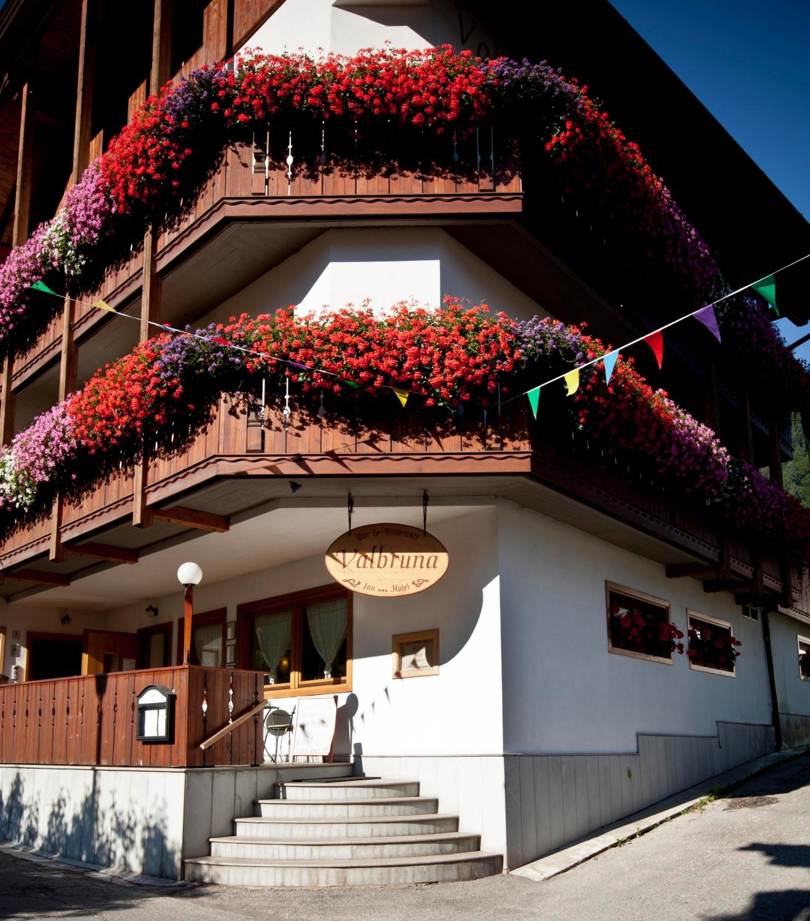 Hotel Valbruna Inn Bed & Breakfast - Image 1