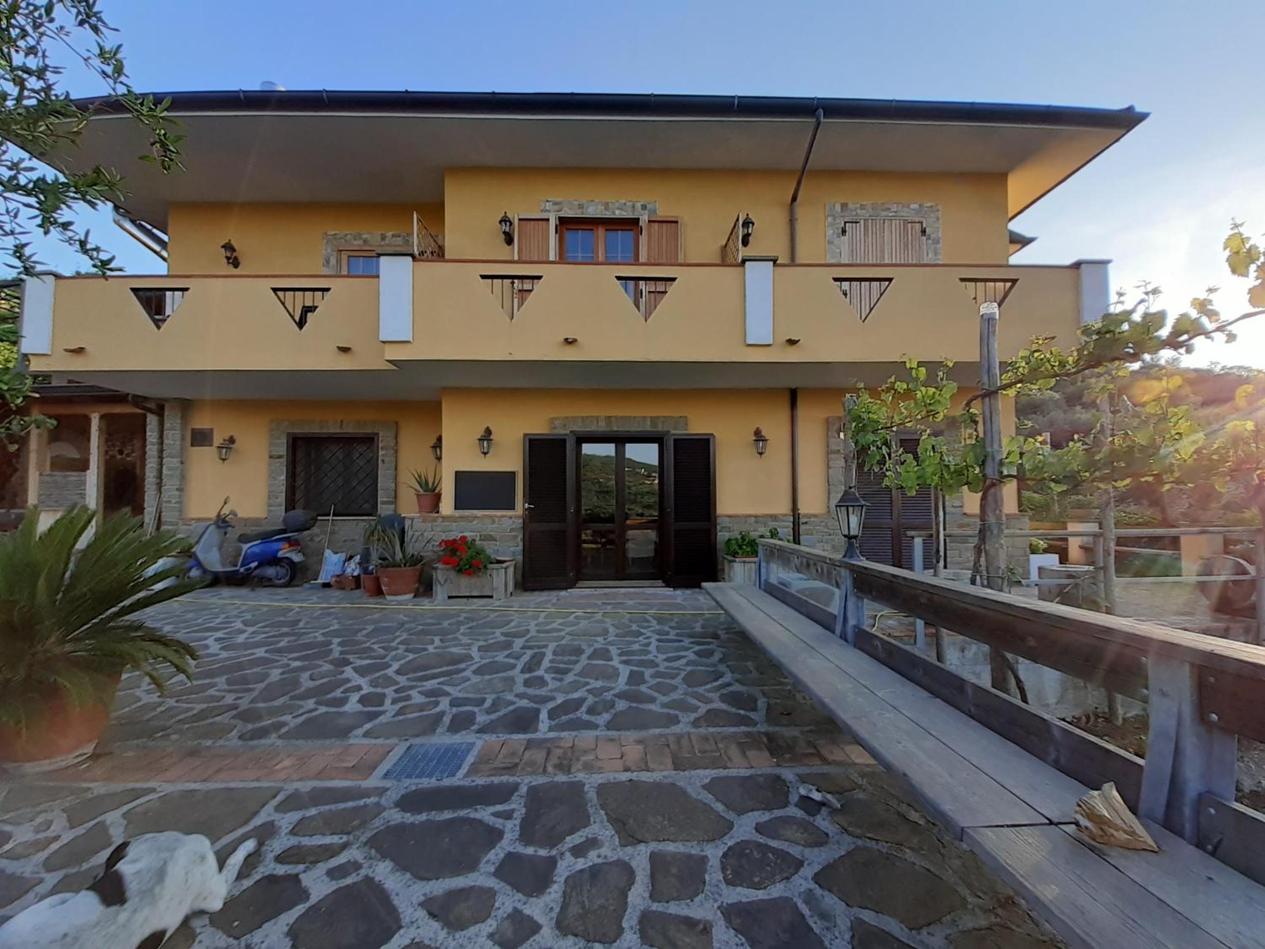 B & B Il Campanile view 3