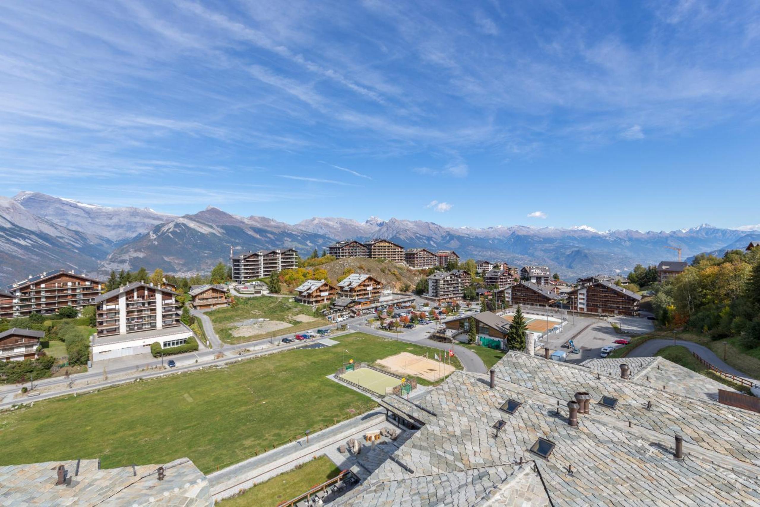 Hotel Montagnard 12 - Spa Access - Car And Careless Holidays!