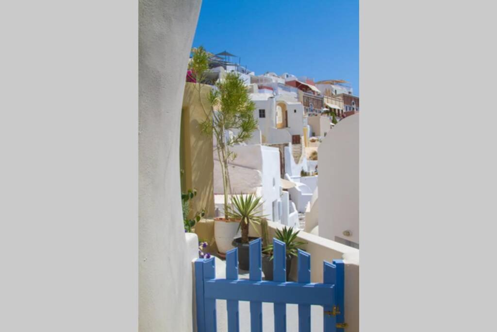 Twin Cave House view 5