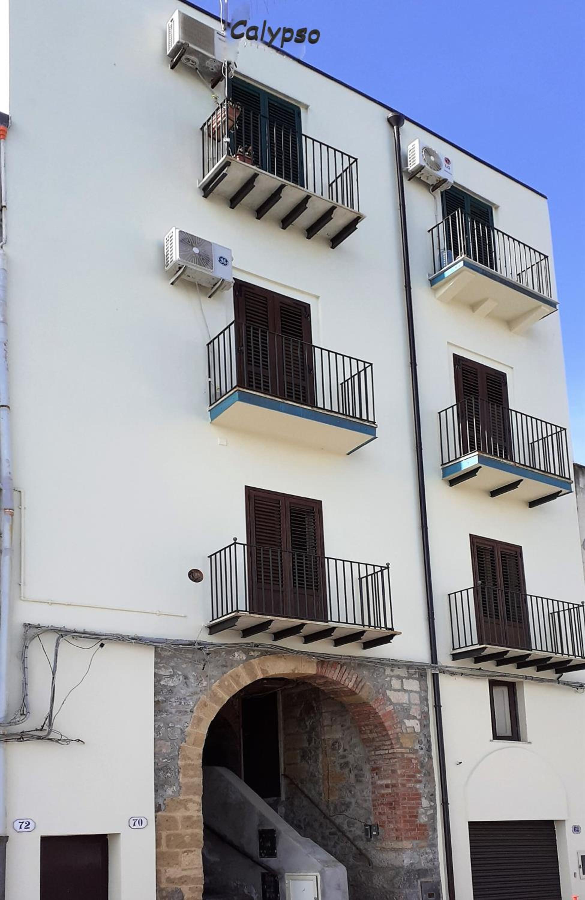 Hotel Calypso - Image 1