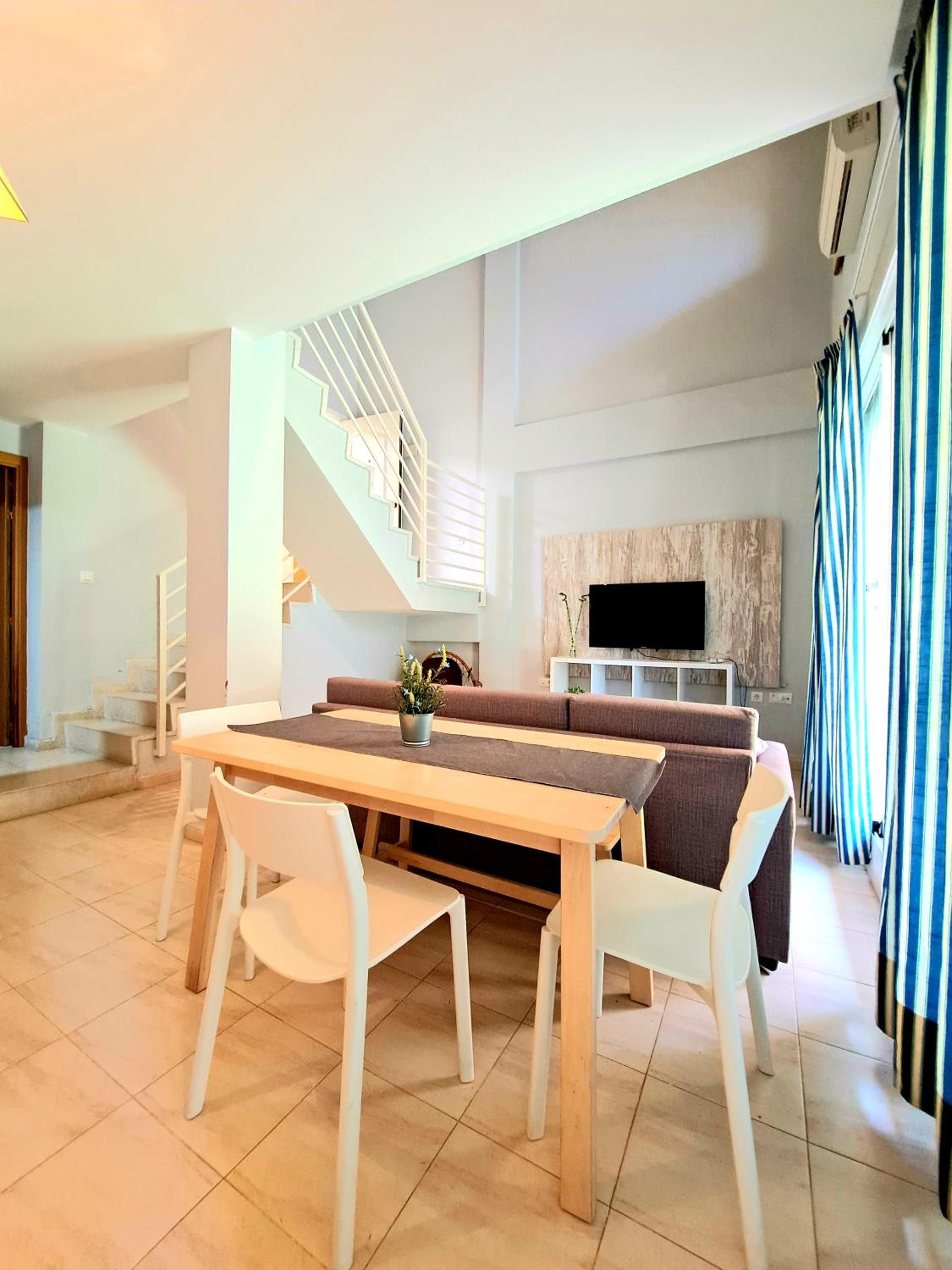 Complejo de apartamentos, áticos y Dúplex vacacionales Empul Caños de Meca