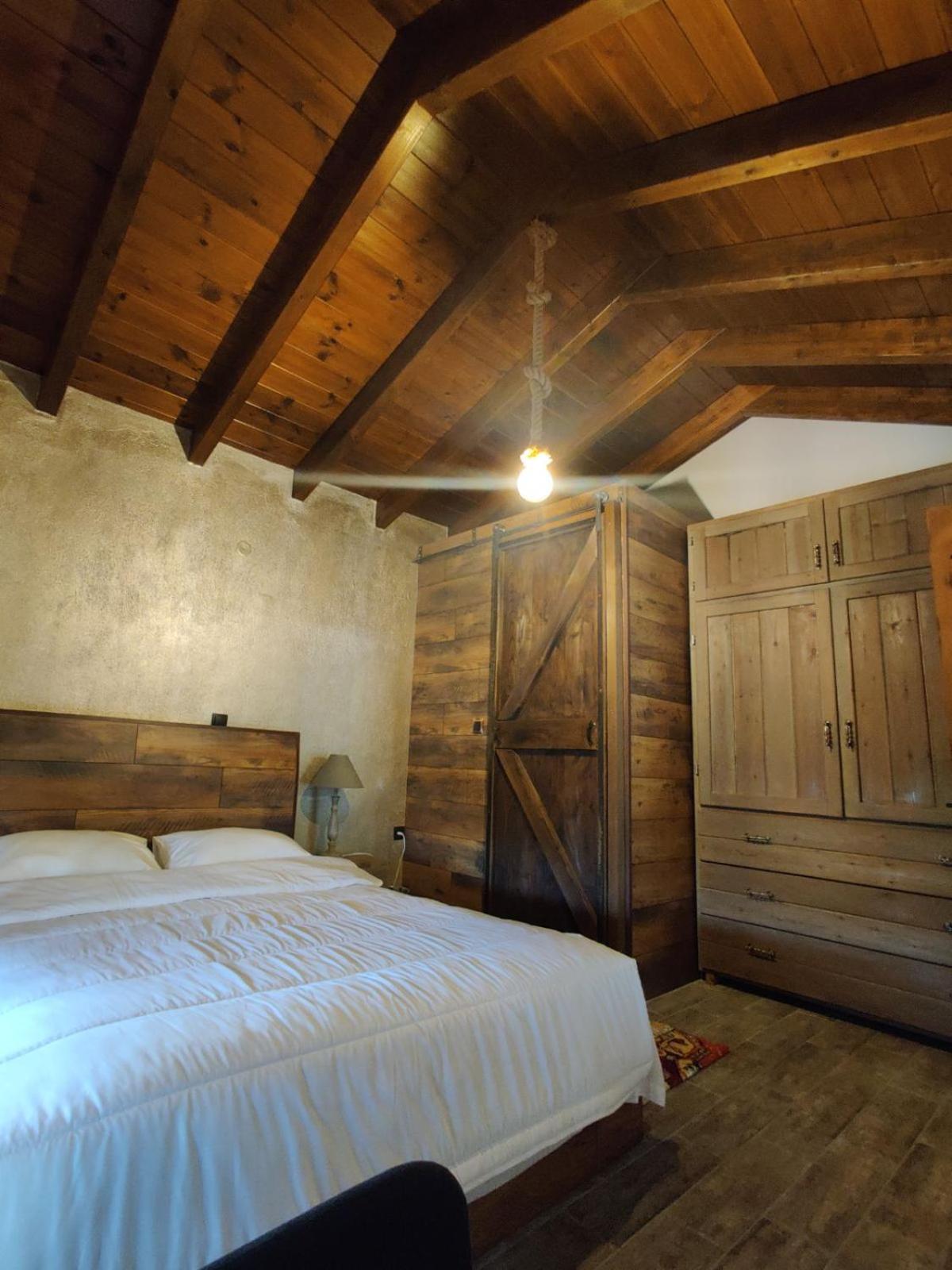 Vintage Lux Homes photo 5