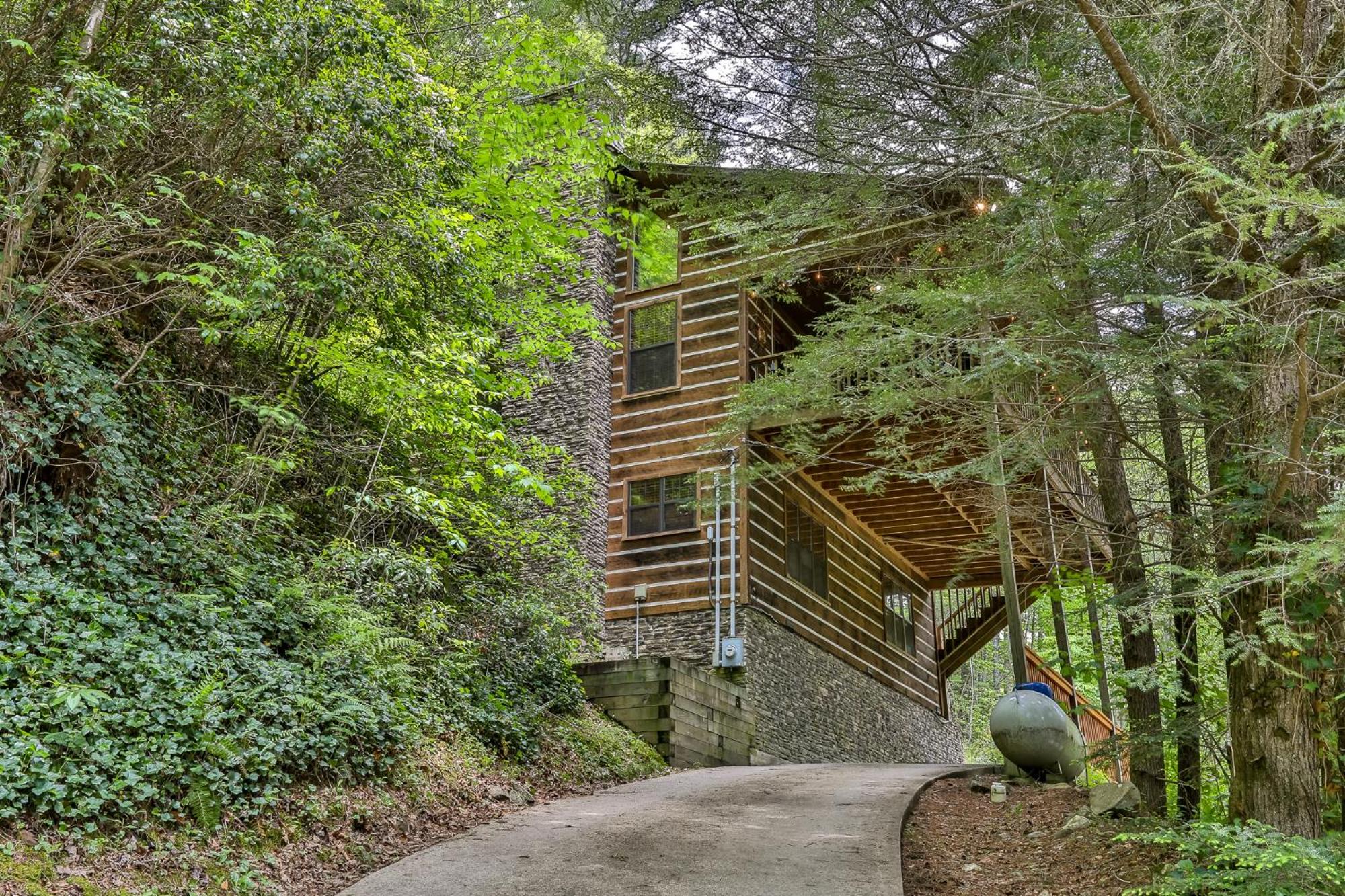 PICK's RIVERSIDE RETREAT view 3
