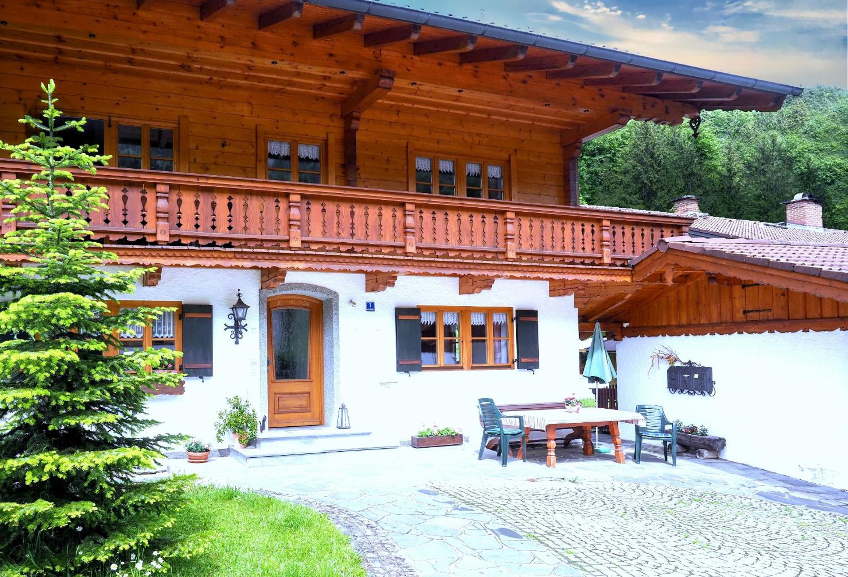 Haus Hölzl Ferienwohnungen view 2